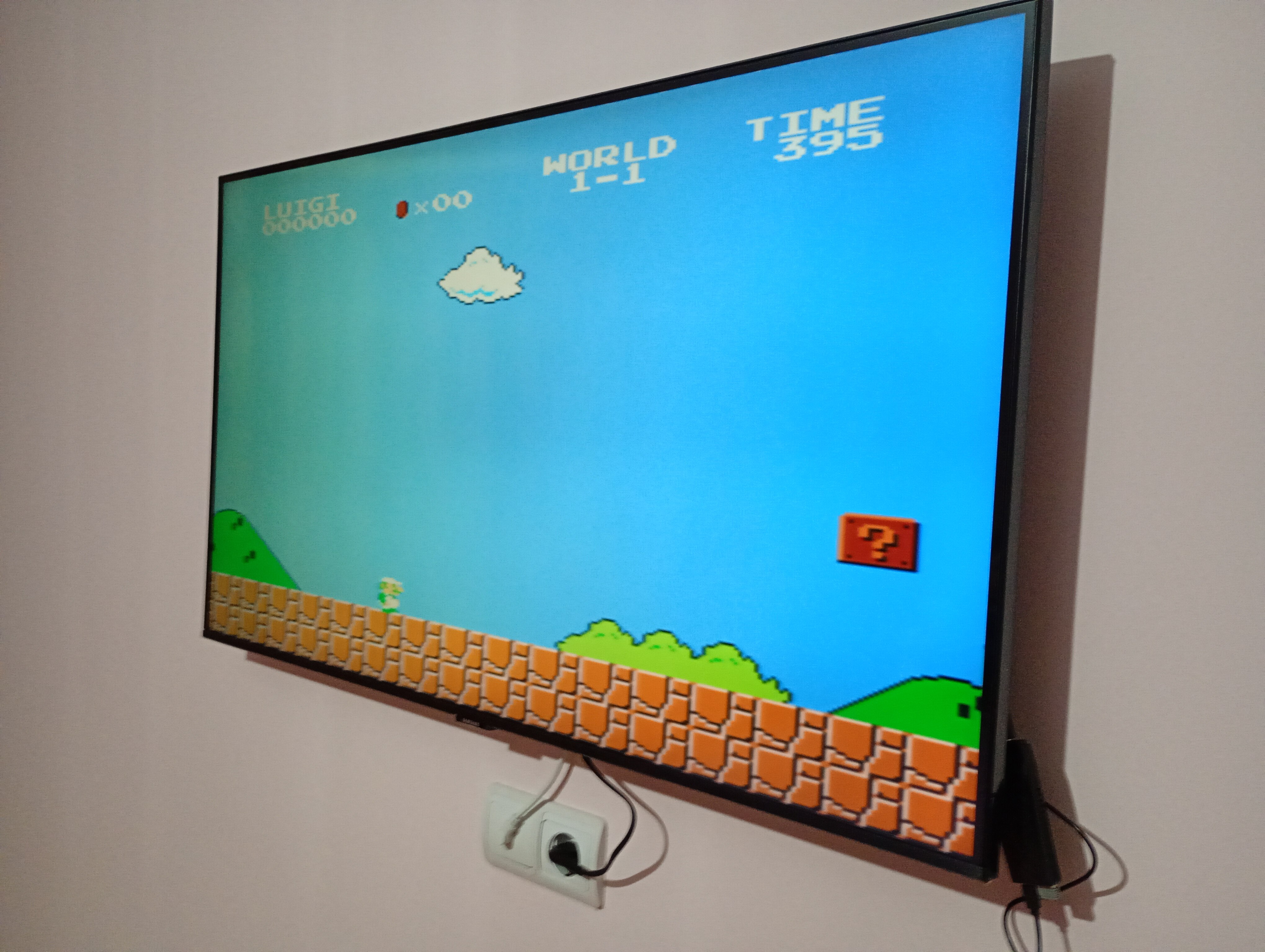 Consola de jocuri retro, 20.000 jocuri, 15 emulatoare, iesire HDMI 4K, 2 controlere wireless, plug and play