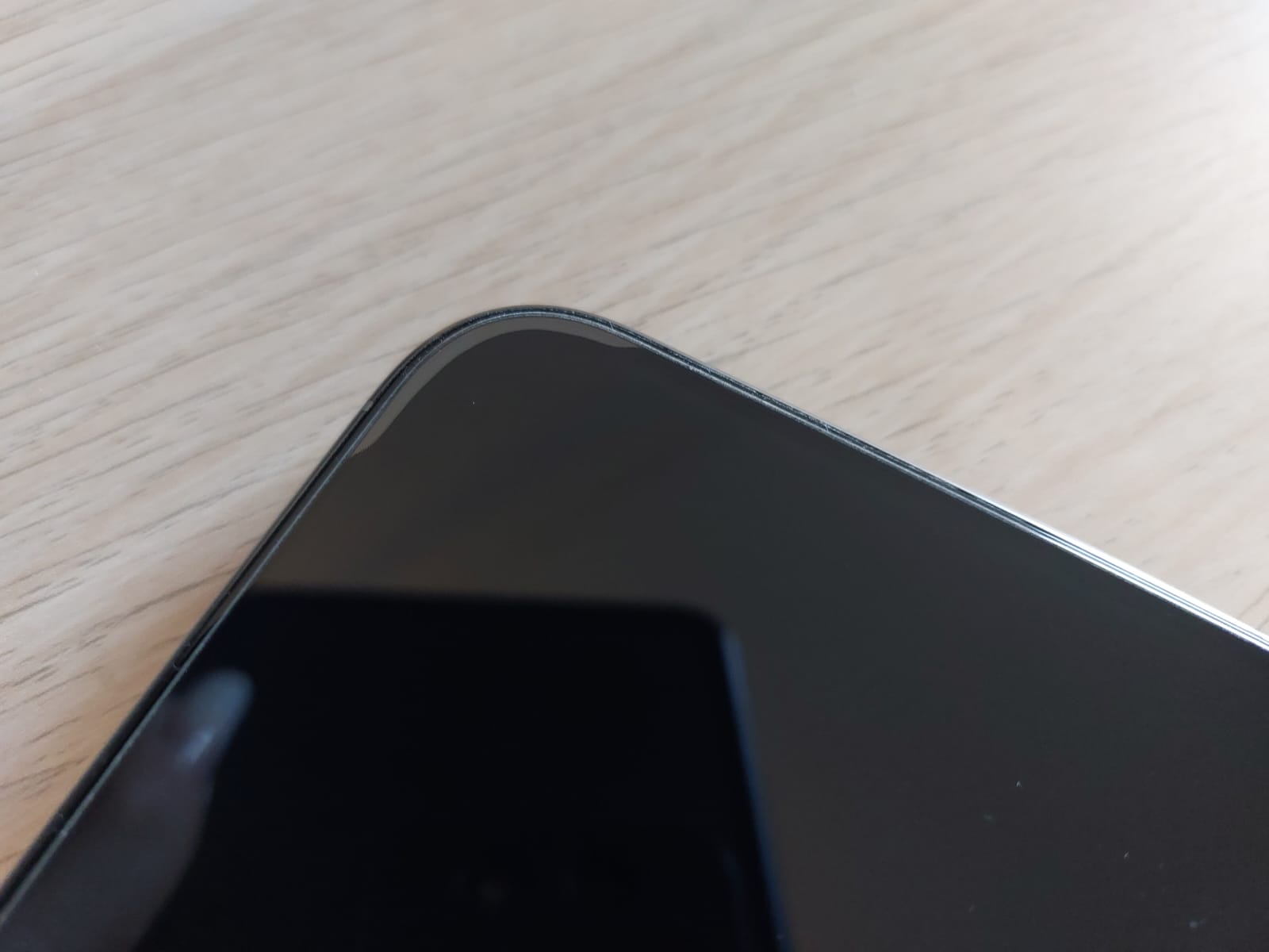 Set 2 Folii Privacy Glass Fara Margini Negre, Sticla Securizata, Compatibil cu iPhone 15 ProMax, Ez Fit instalare usoara cu EASYAPP pentru indepartarea prafului, SLSpeed, Anti-zgarieturi, Anti-amprenta, anti-explozie, Anti-soc