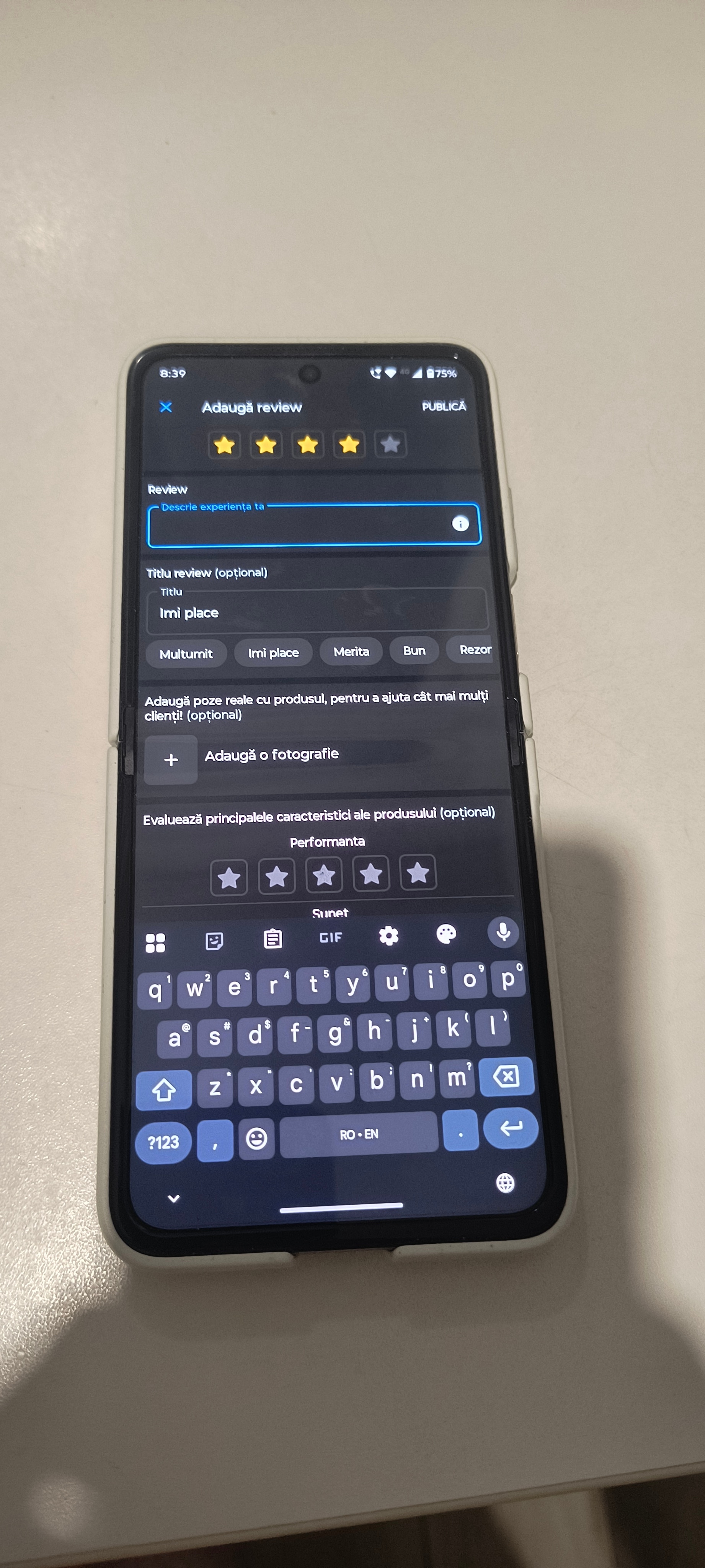 Telefon mobil Motorola razr 60, 8GB RAM, 256GB, PANTONE Lightest Sky