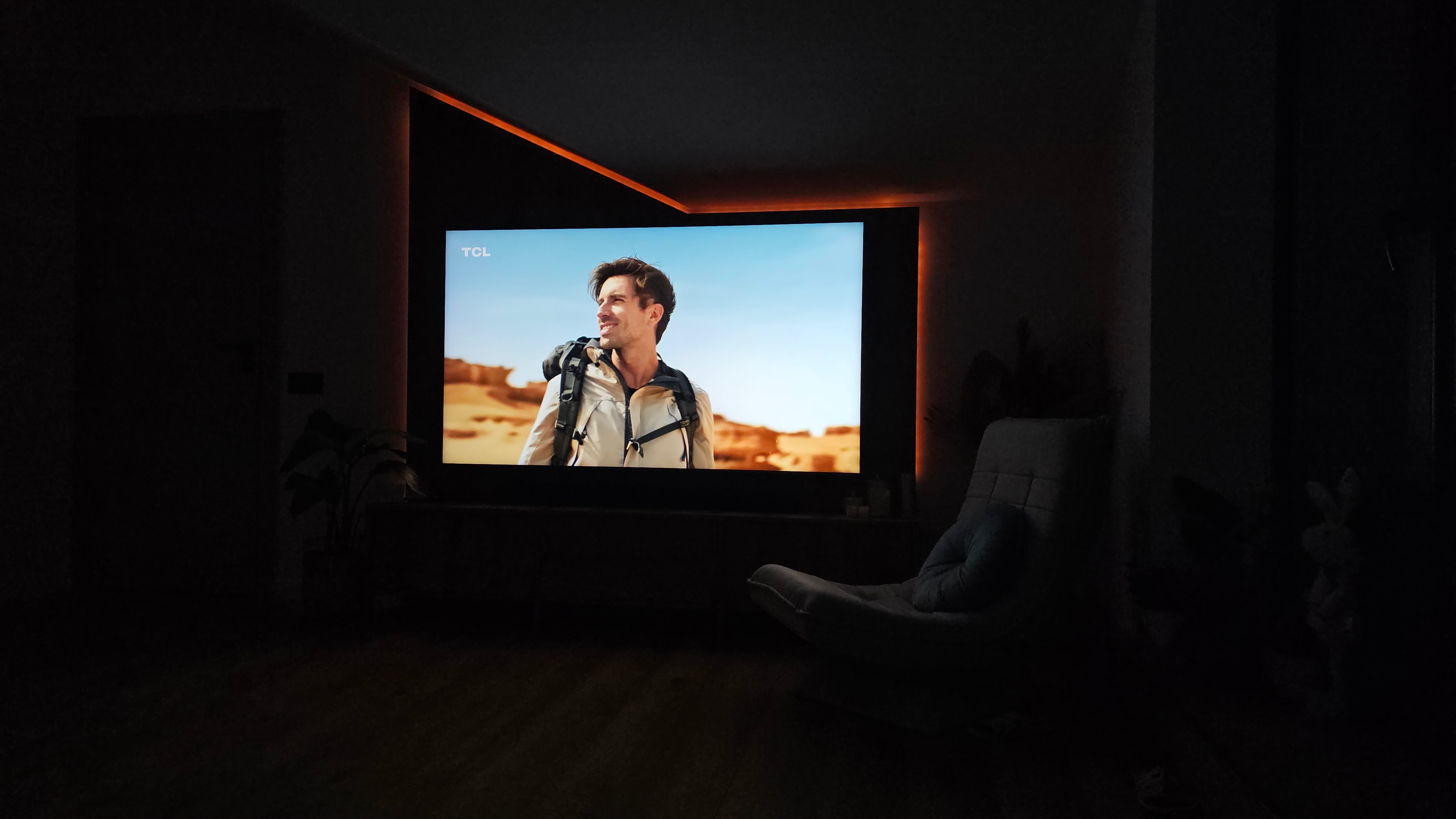 Televizor TCL QD-MiniLed 75C8K, 189 cm, Smart Google TV, 4K Ultra HD, 100Hz, Sunet Bang & Olufsen, Clasa D (Model 2025)