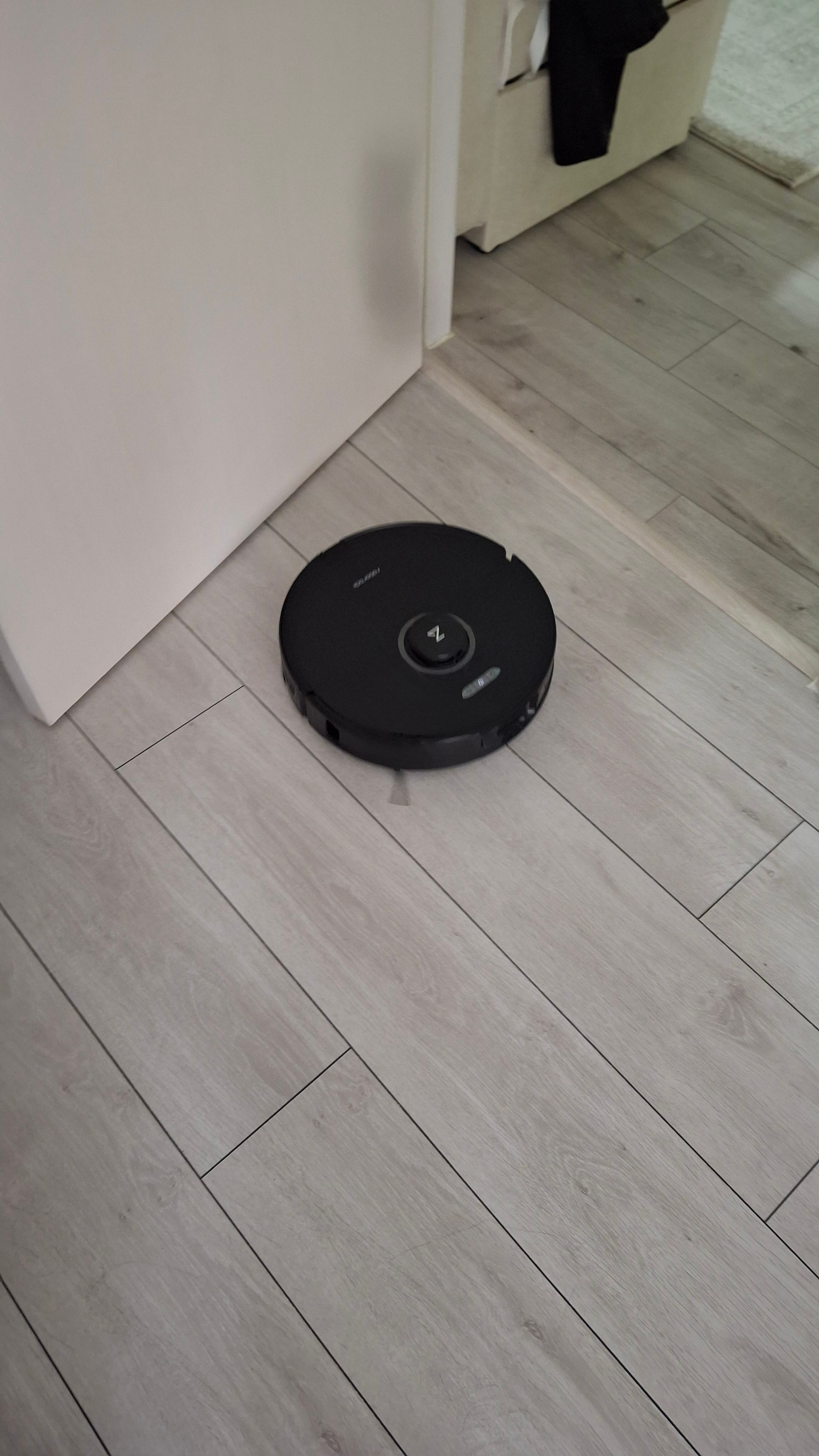 Robot de aspirare Roborock S8 Plus, S8P02-00, aspirator si mop, 5200 mAh, 6000Pa, recipient praf 350 ml, 4 senzori, 4 harti, 69W, 180 min autonomie, alb