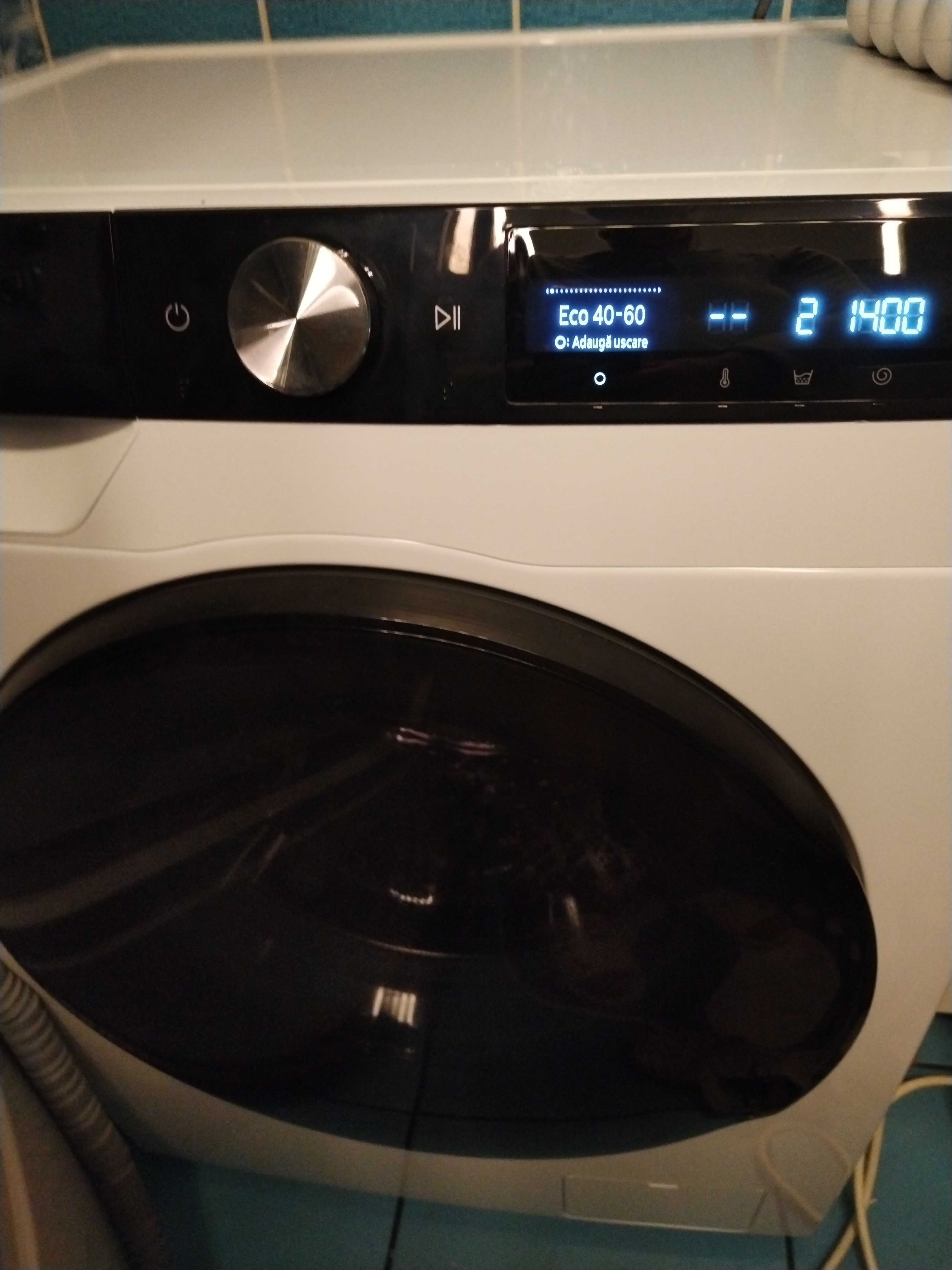 Masina de spalat rufe slim cu uscator Samsung WD90DG6G94BKU4, Spalare 9 kg, Uscare 5 kg, 1400 rpm, Clasa A, AI Control, AI Wash, Auto Dispense, Ai Ecobubble, Super Speed 39, Space Max, Smart Things WiFi, Digital Motor Inverter, Alb