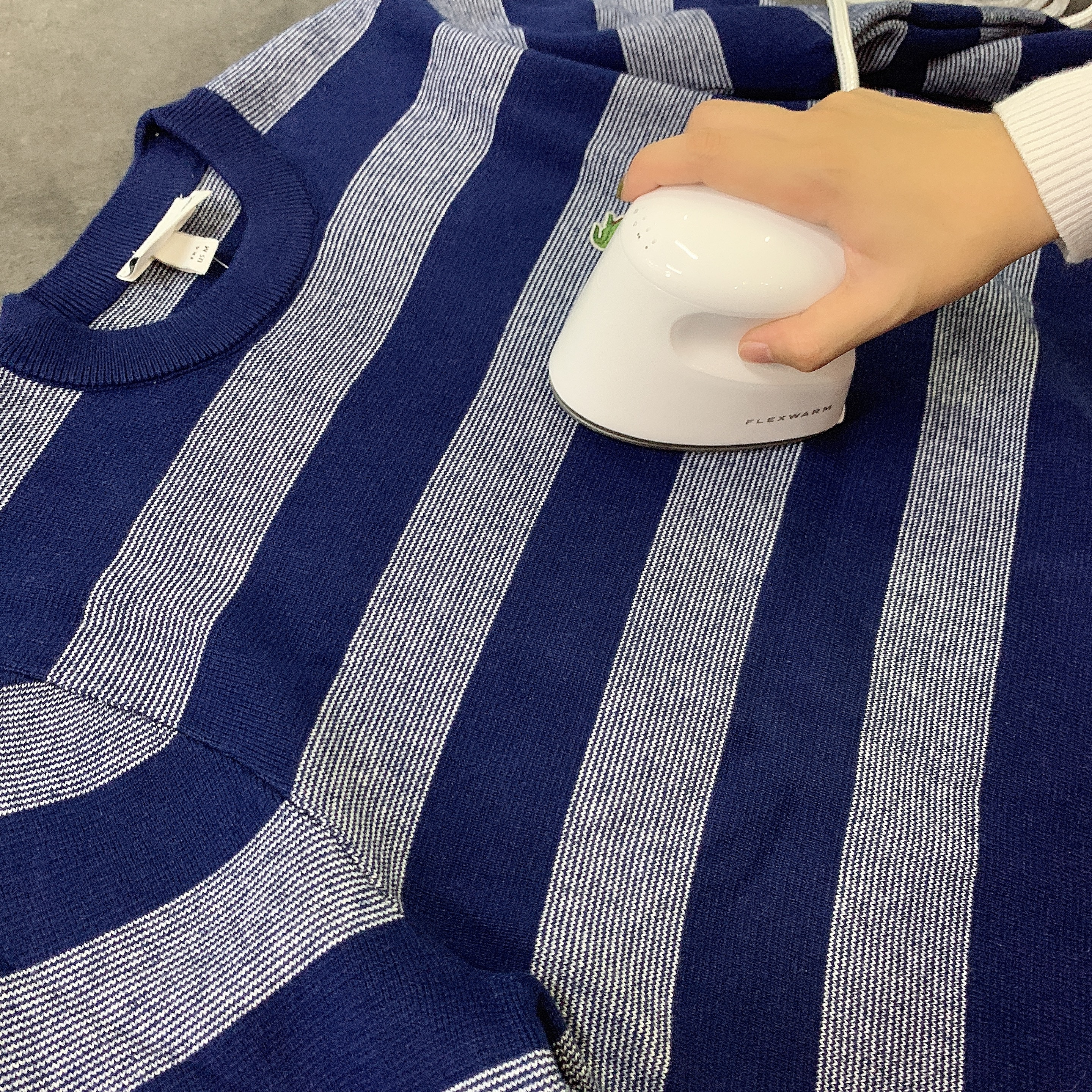 Fier de Calcat cu Abur Nano|4 moduri de calcare (2 uscate + 2 cu abur);Functie cu ioni negativi;Oprire automata de siguranta;Talpa curbata;Calcare orizontala si verticala;cu priza de calatorie