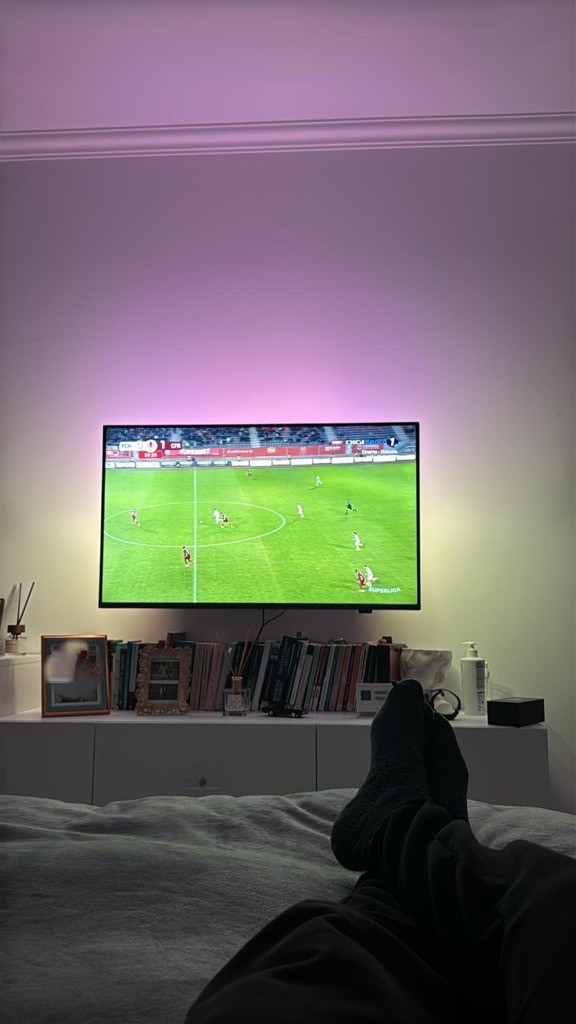 Televizor Philips AMBILIGHT tv QLED 50PUS9010, 126 cm, Smart TV, 4K Ultra HD, 100 Hz, Clasa F (Model 2025)