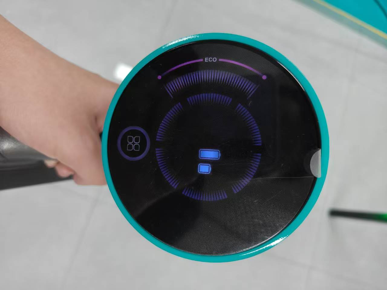 Aspirator Wireless - Pinico-S7 - cu 550W/48kPa - 60min Autonomie, Sensoare Inteligente, Ecran Touch, Perie V-Flex - Curateaza Toate Suprafeele Fara Efort