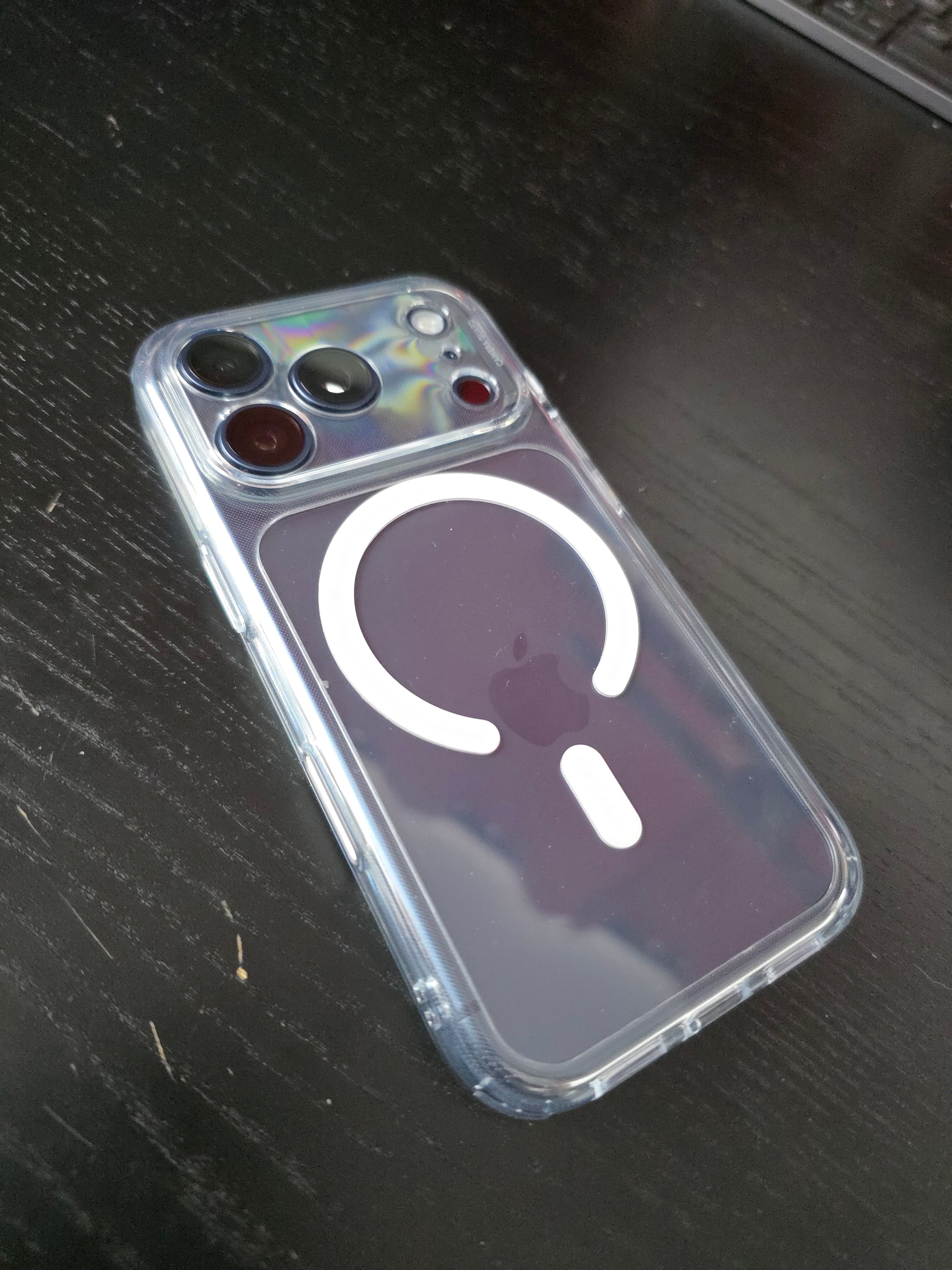 Husa ESR Classic HaloLock Compatibila Cu iPhone 17 Pro, Functie MagSafe, Protectie La Camera, Colturi Intarite, Transparent
