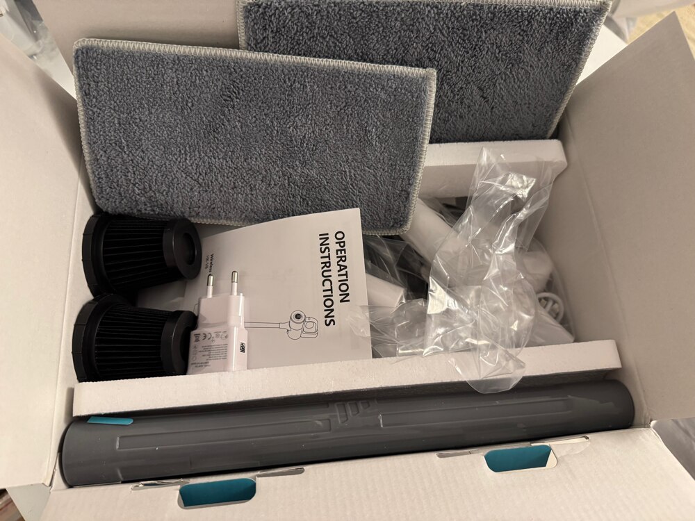 Aspirator vertical Fara Fir 2 in 1, Functie de Mop, 3 Capete incluse, 2 cartuse filtrante, Autonomie 35 minute, 100W, 15000Pa, 3 Trepte Putere, Filtrare HEPA, baterie 2000mAh, incarcare Type-C, Cap Flexibil 180°, recipient praf 880ml, filtrare 96.99%, Alb