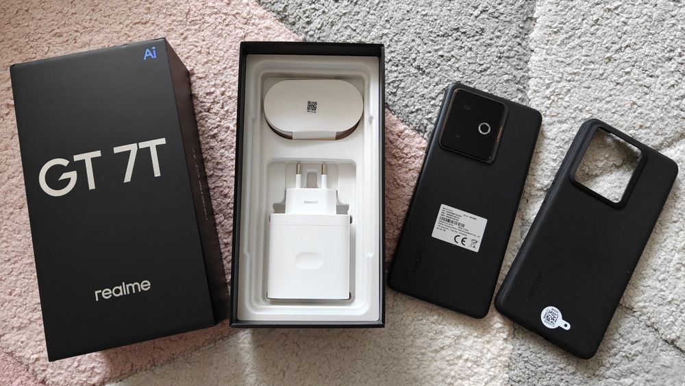 Telefon mobil Realme GT 7T, 12GB RAM, 256GB, 5G, Black - eMAG.ro