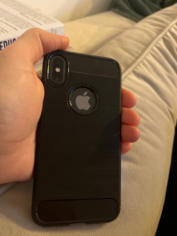 Husa protectie Mat-Tech compatibila cu iPhone X / XS, Textura Carbon, Finisaj Mat, Anti-Shock, Anti-Fingerprint, Rezistenta la impact, Negru