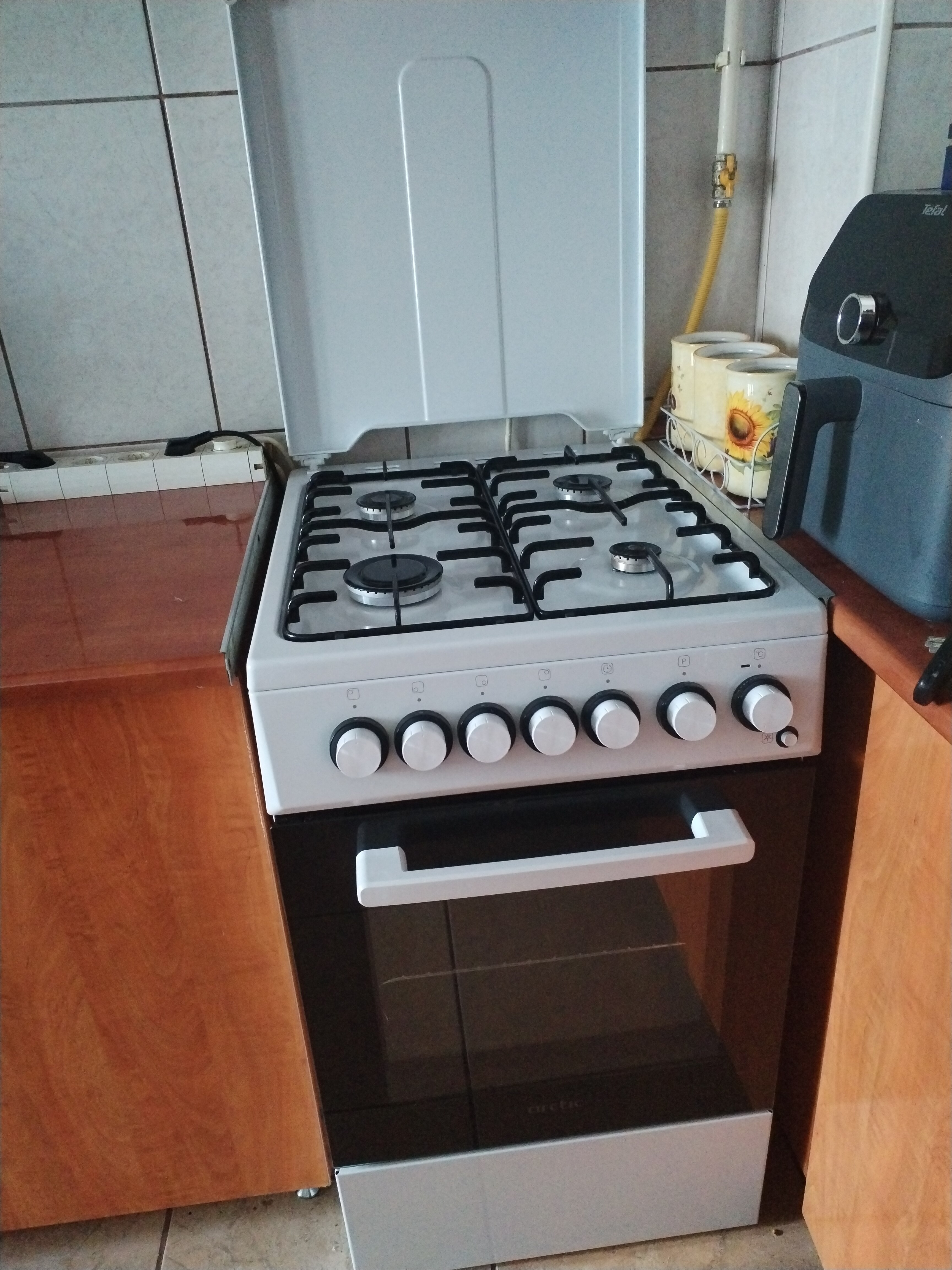 Aragaz Arctic ACM5611DTL, Mixt, 4 arzatoare gaz, Cuptor electric, Grill, Arzatoare cu eficienta ridicata, Timer, 50 cm, Alb