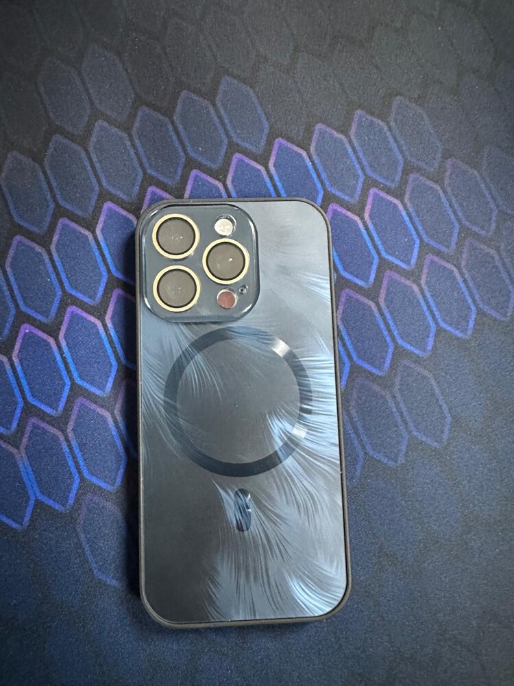 Husa de Protectie Pentru iPhone 16 Pro MagSafe, model Turcoaz, lucios cu efect 3D tip Pana, design elegant si protectie completa inclusiv Lentile impotriva socurilor si zgarieturilor