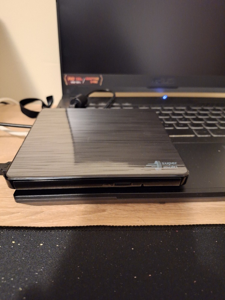 DVD Writer extern Hitachi-LG GP60NB60, Slim, Negru - eMAG.ro