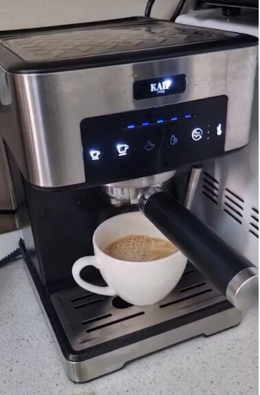Masina de cafea manuala, cu control al temperaturii