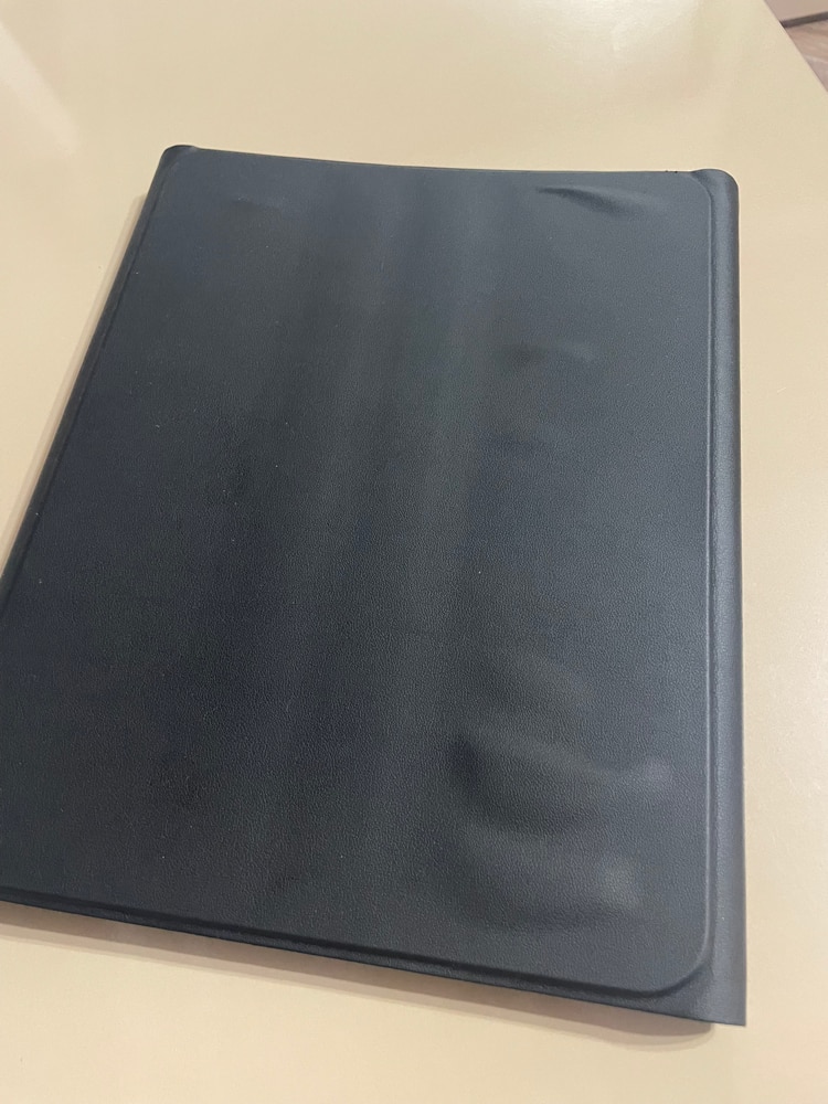 Husa de protectie pentru iPad (A16) 11 generatie de 11 inch 2025, husa pentru iPad 10 generatie de 10, 9 inch 2022, cu suport pentru stilou, husa inteligenta cu suport pliabil in trei, husa spate ultra-subtire din TPU moale, Portocale