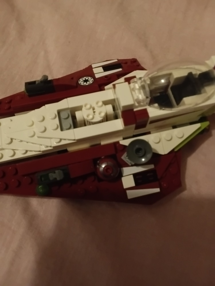 LEGO® Star Wars™ - Jedi Starfighter™-ul lui Obi-Wan Kenobi™ 75333