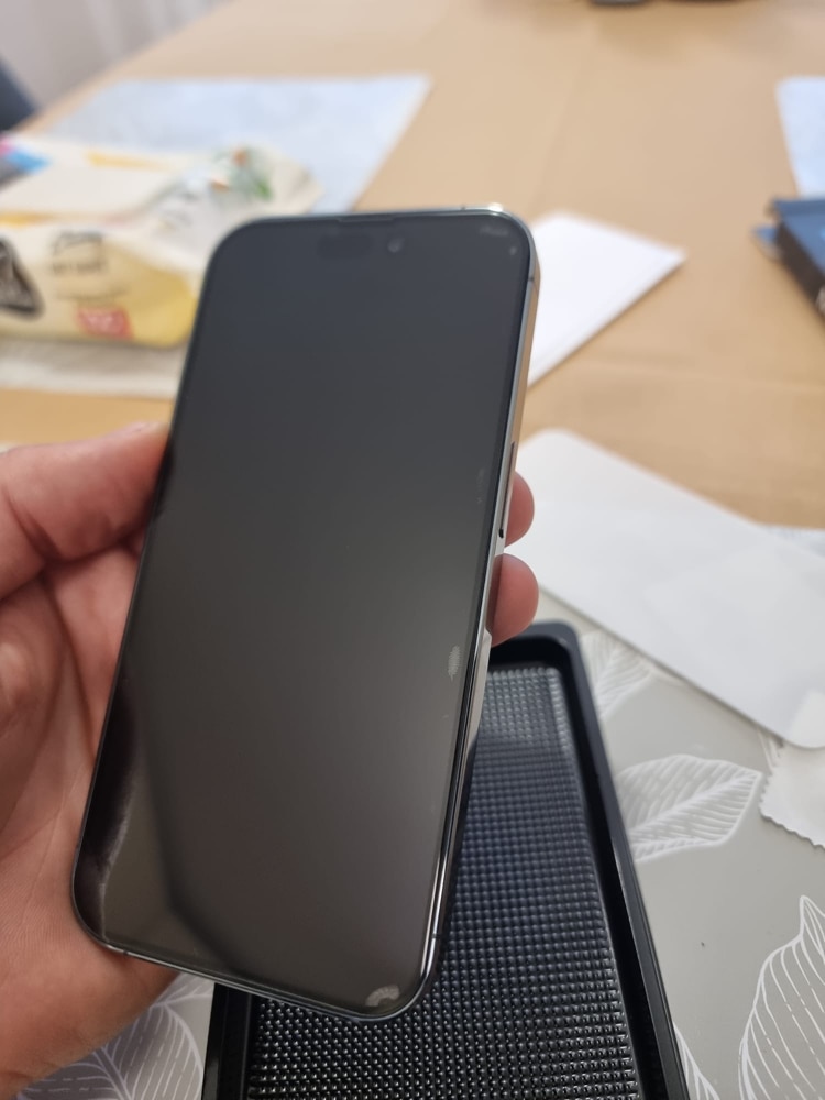 Folie Sticla CASEY STUDIOS™ compatibila cu iPhone 13 / 13 Pro, Full Cover 3D, Full Glue, Sticla Securizata, Duritate Militara, Ultra HD, Protectie Profesionala Ecran 3D, Anti Zgarieturi, Anti Socuri, Margini Negre