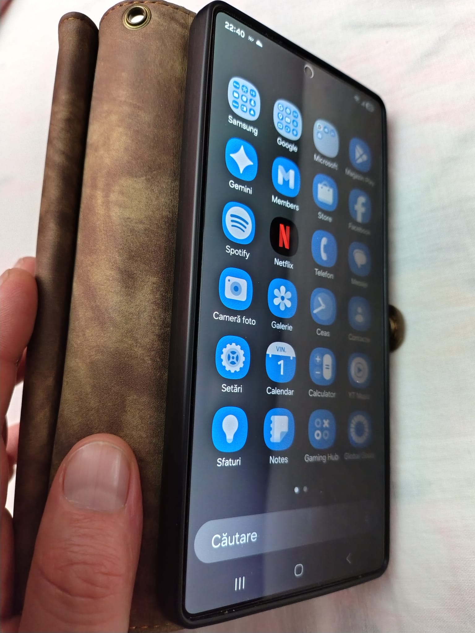 Folie Sticla Privacy pentru Samsung Galaxy S25 Ultra Daden TitanGlass, Kit de instalare usoara si rapida cu dispozitiv de potrivire automata, Protectie Profesionala, Ultra Rezistenta
