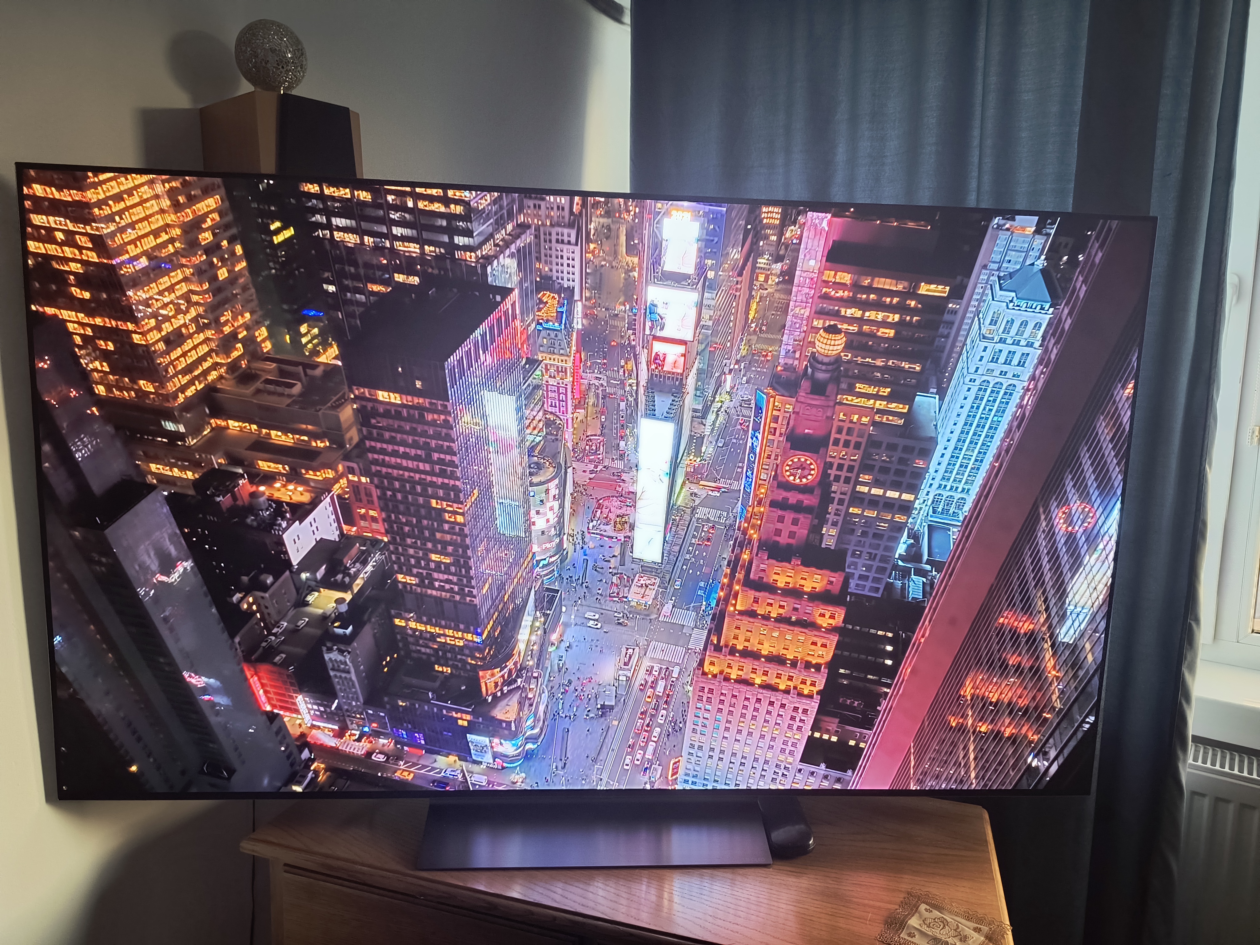 Televizor LG OLED evo 42C52LA, 105 cm, Smart, 4K Ultra HD, 100 Hz, Clasa G (Model 2025)