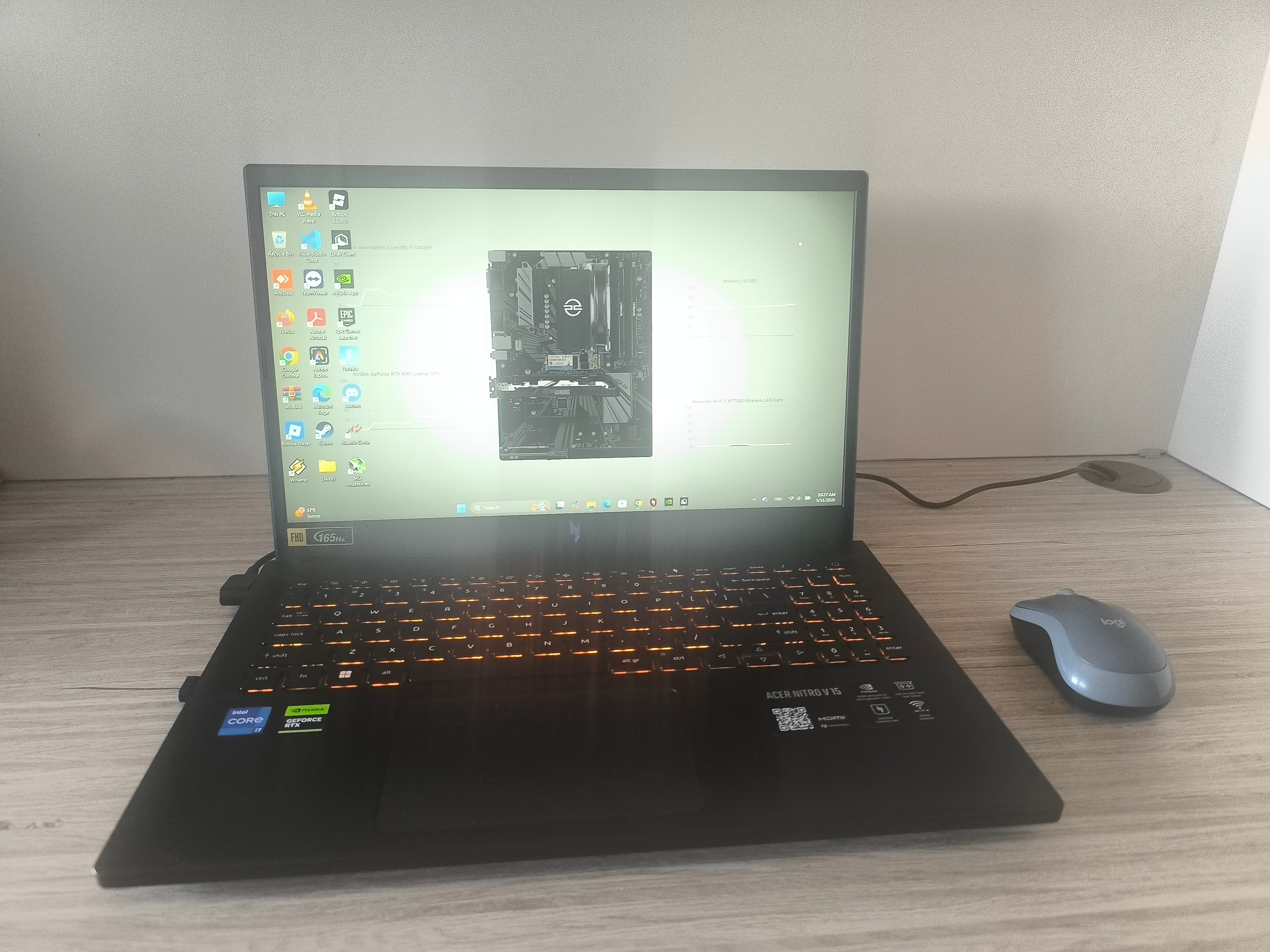 Laptop Gaming Acer Nitro V 15 ANV15-52-953S cu procesor Intel® Core™ i9-13900H pana la 5.4GHZ, 15.6" Full HD, IPS, 165Hz, 32GB DDR4, 1TB SSD, NVIDIA® GeForce RTX™ 5060, No OS, Black