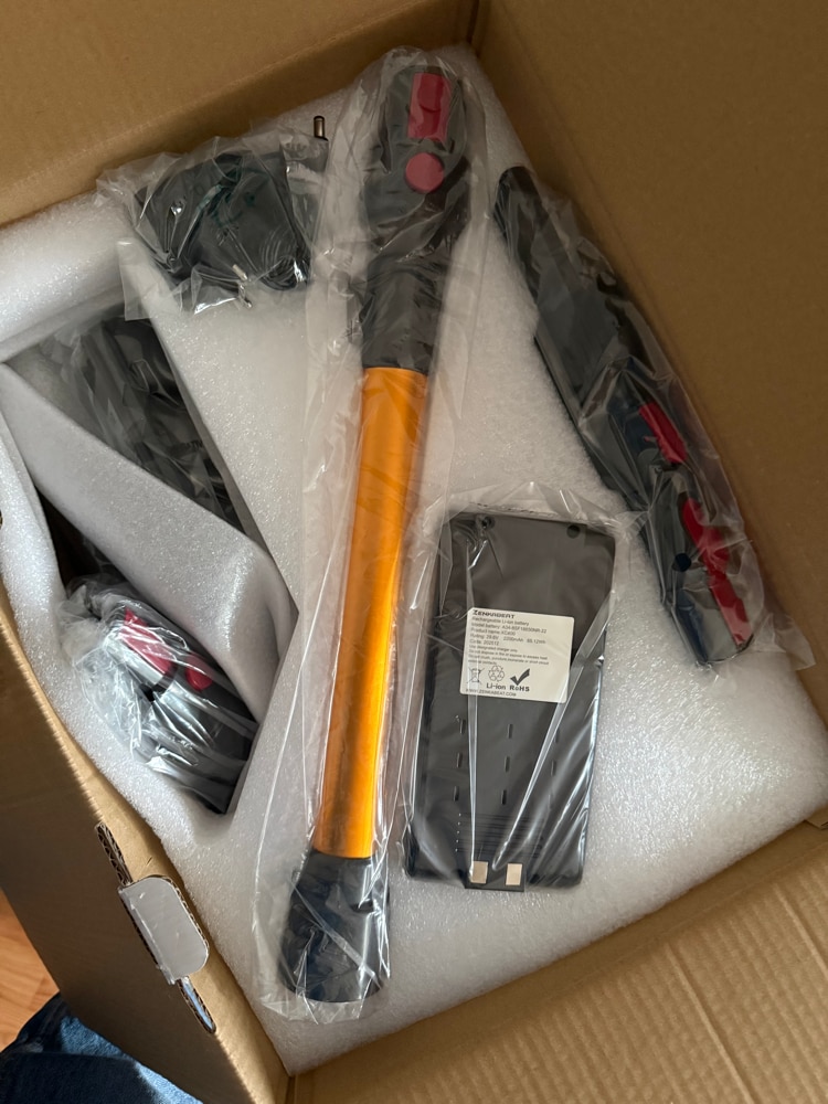 Aspirator vertical fara fir Zenkabeat XC400, 2in1: 400W Brushless, Baterie 17600 Mah, acumulator Li 29.6V, autonomie pana la 50 min, aspirator vertical sau de mana, Tub extensibil, Perie Led, rezervor praf 0.8 l, 30kPa, filtru HEPA, Negru/Portocaliu
