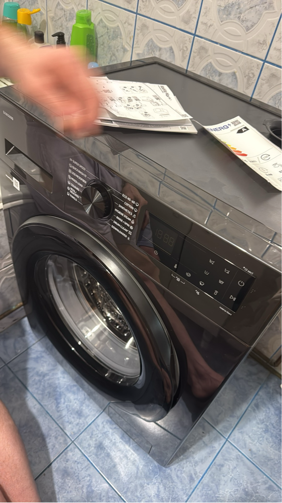 Masina de spalat rufe slim Samsung WW90DG5G34ABLE, 9 kg, 1400 rpm, Clasa A, AI Ecobubble, Super Speed 39, SpaceMax, Hygiene Steam, Smart Things, Digital Inverter Motor, Negru