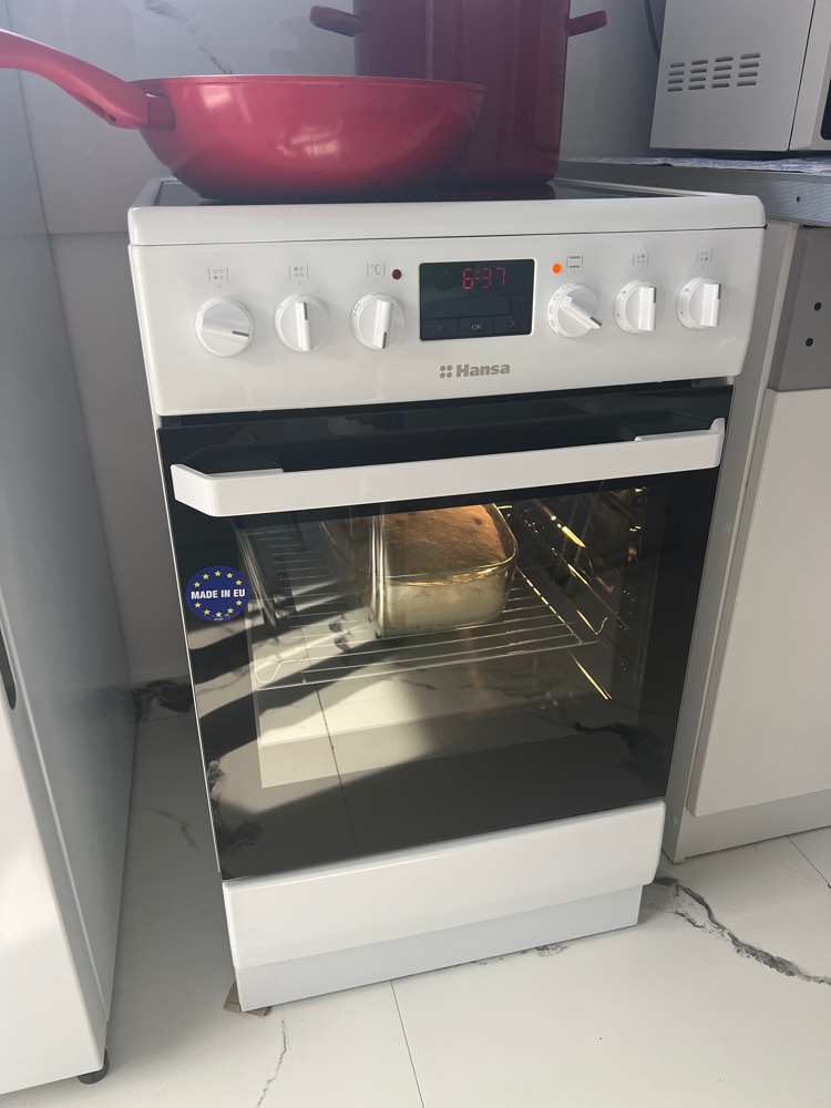 RESIGILAT: Aragaz Hansa FCCW59209, Electric, Plita vitroceramica, 4 zone gatit, Curatare abur, Grill, Clasa A, 50 cm, Alb