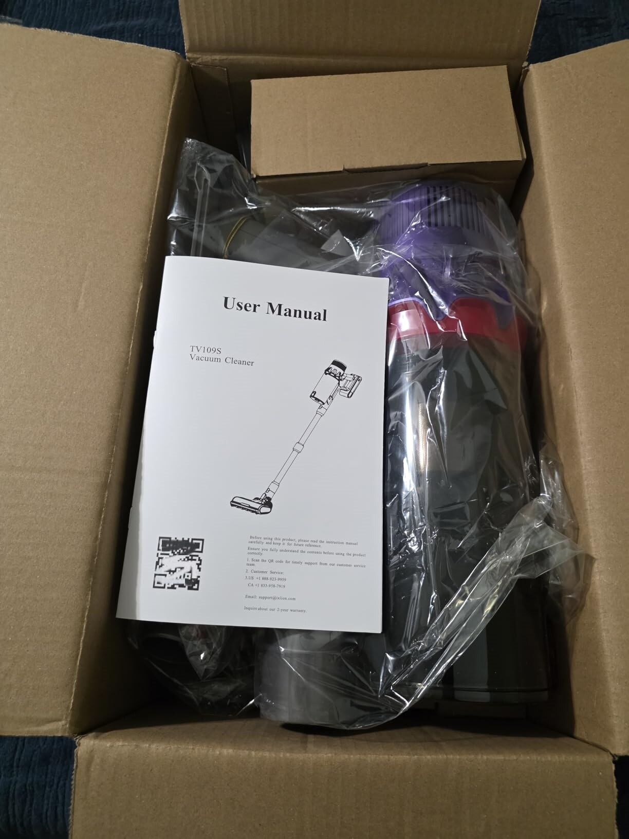 Aspirator vertical fara fir, V22, Excitat®, 29.6V, 650W, sistem filtrare ciclonic, 40Kpa, Cu ecran tactil LED, autonomie pana la 65 min, putere de aspirare mare, functie Turbo, rezervor praf 1.2 l, filtru HEPA, cu cinci accesorii, Violet/negru