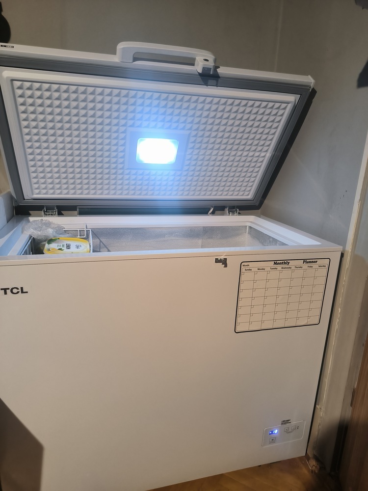 Lada Frigorifica TCL CF140EWE0, 140 L, defrost, Control electronic