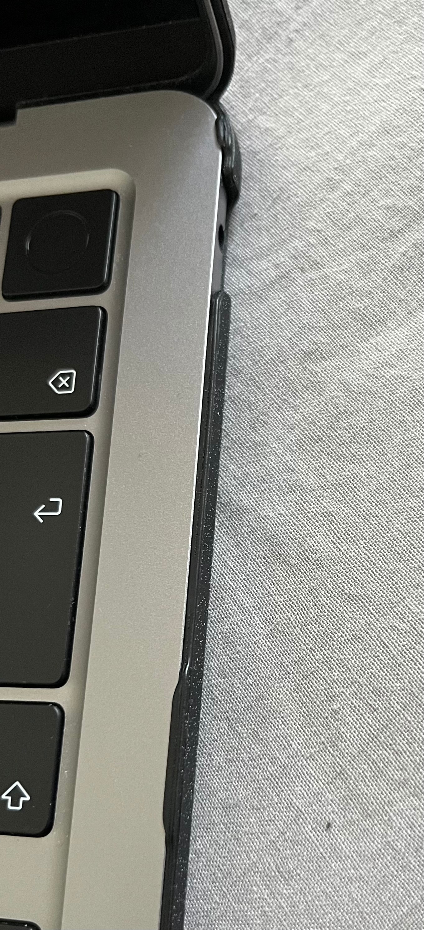 Carcasa Hard Shell pentru MacBook Air 13 (2022/2023/2024/2025/2026) Seria M (M2 M3 M4 M5) modele A2681 A3113 A3240 A3449 husa protectie cu efect de nisip fin design ultra subtire, Albastru deschis