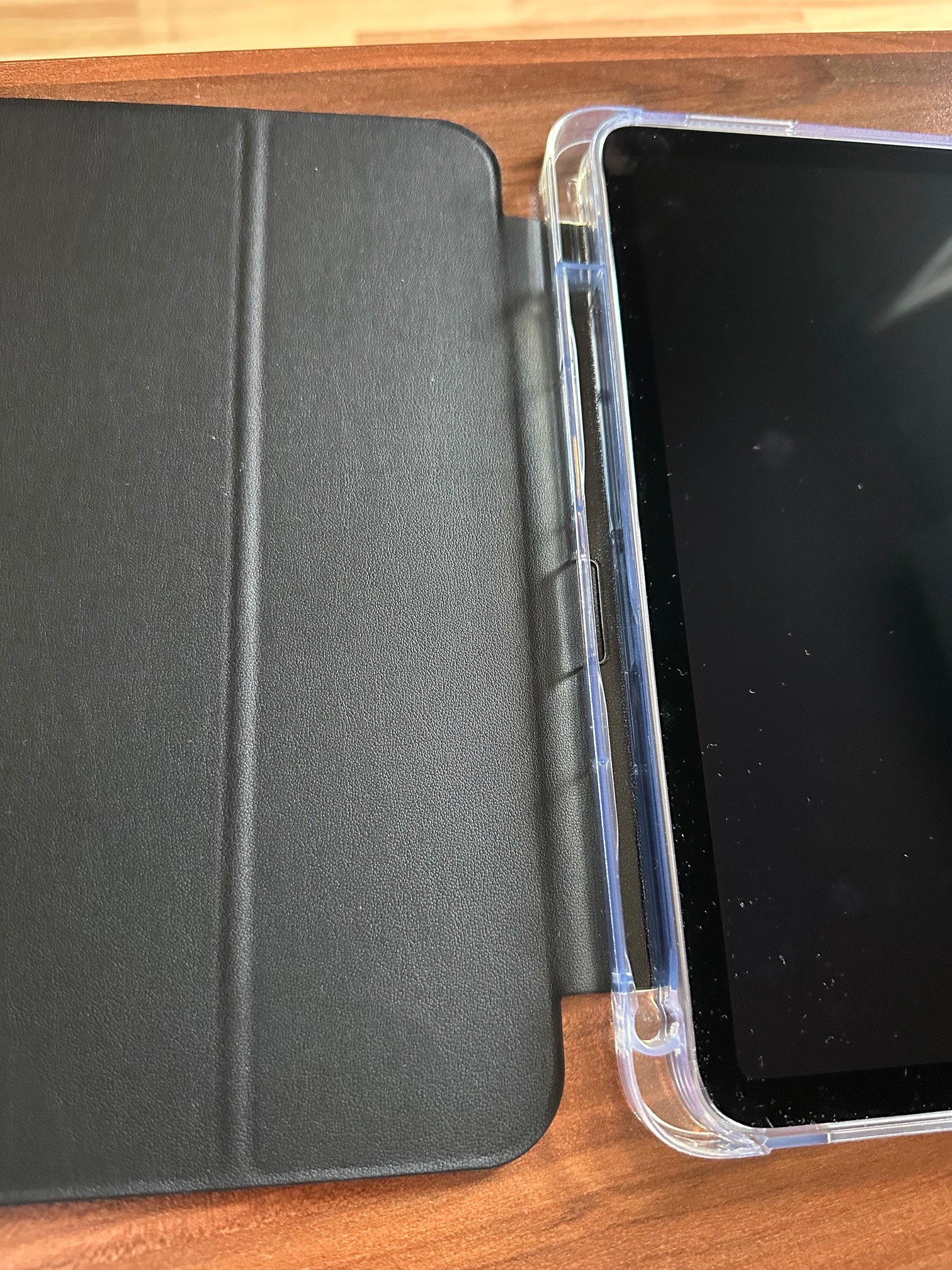 Husa DUOCUOLA pentru iPad generatia 11 11 inch 2025, iPad generatia 10 10.9 inch 2022, husa protectoare subtire cu suport, spate transparent din PC rigid, compatibila cu Touch ID, negru