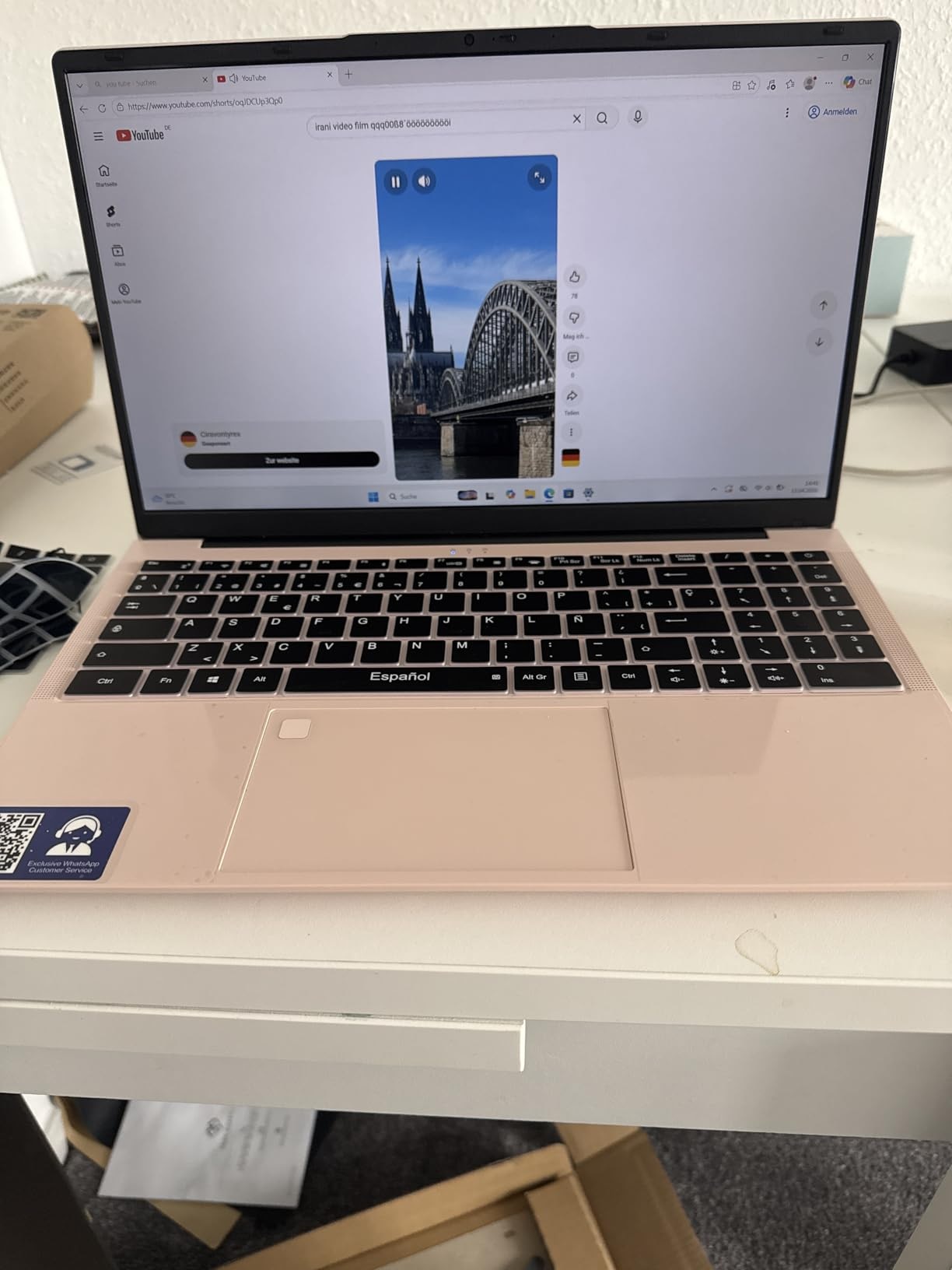 Laptop Auusda 15,6 inci, procesor AMD 3050E (2C/4T), dual-core 16 GB RAM, SSD de 512 GB, IPS FHD, senzor de amprenta, tastatura iluminata, argintiu, Bluetooth 5.0