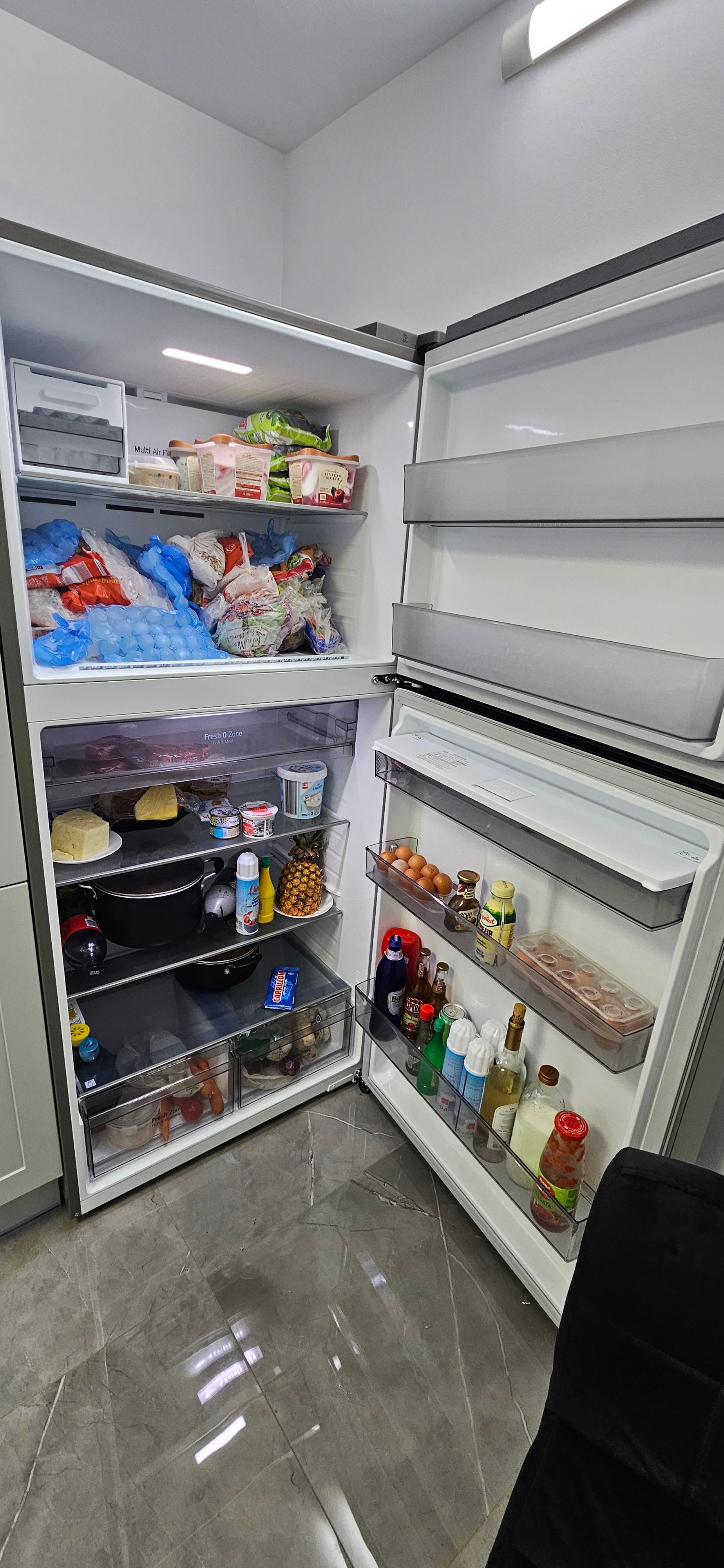 Frigider cu doua usi GTFV61PYBQD,609 l,No Frost, Compresor Smart Inverter, WI-FI,Dozator apa, H 184 cm, Cls E, Argintiu