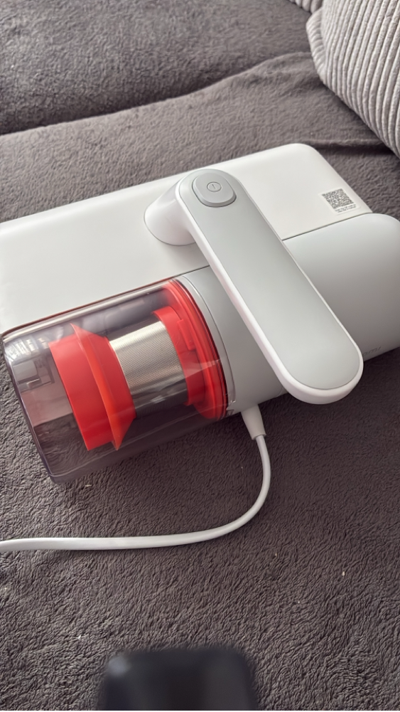 Aspirator Xiaomi BHR8276EU pentru indepartarea acarienilor 12.000Pa, 350W, aer cald, lumina UV, recipient transparent pentru praf, filtrare ciclonica in 4 straturi, alb