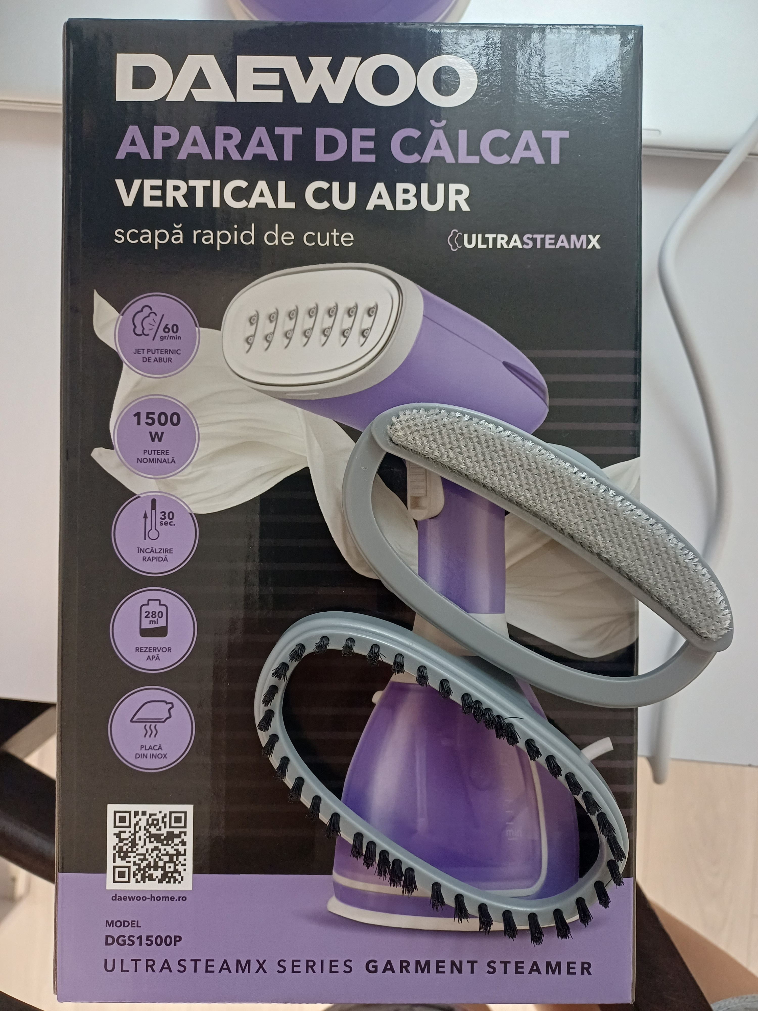 Aparat de calcat vertical cu abur Daewoo DGS1500PK, 1500 W, 280 ml, Abur 60 gr/min, Alb/Roz
