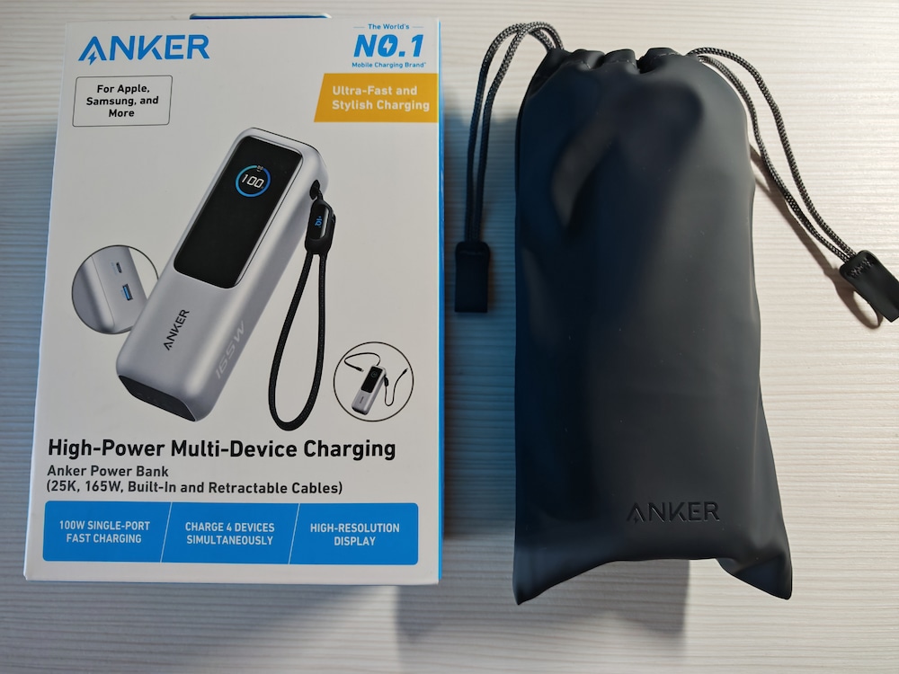Acumulator extern Anker 25000 mAh 165W cablu USB-C retractabil