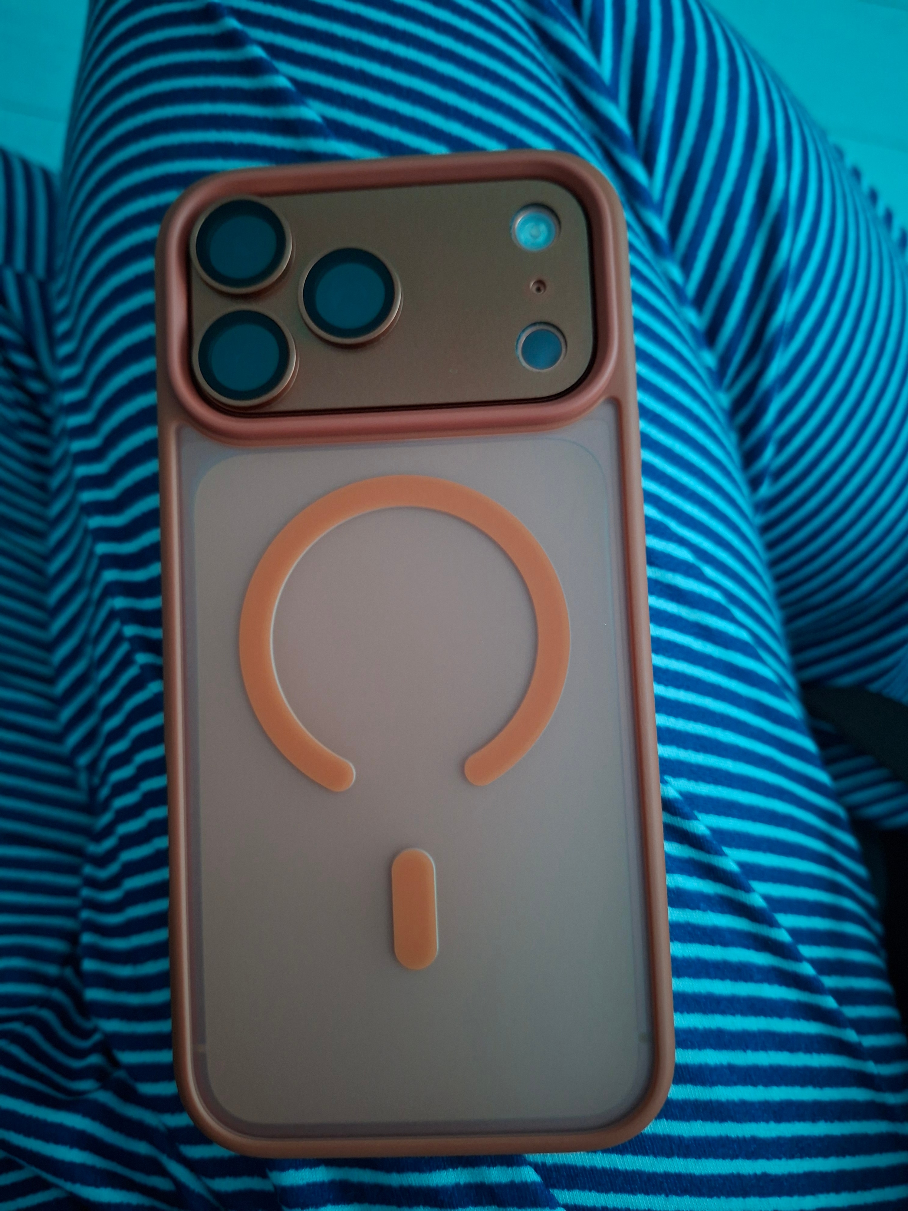 Husa de Protectie, Compatibila Apple iPhone 17 Pro Max, Doctor Shield Fantom, MagSafe - Portocaliu