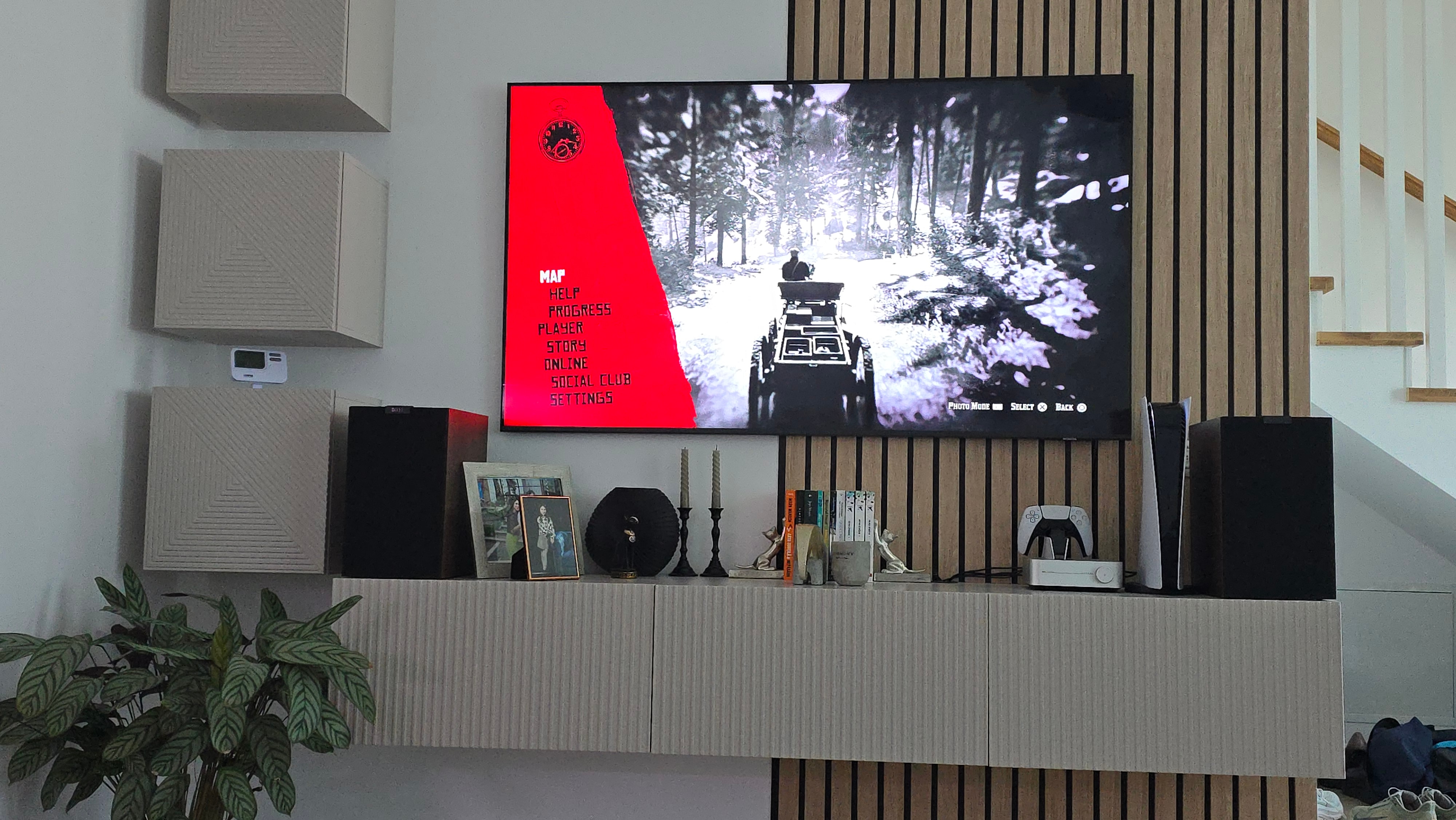 Televizor SAMSUNG QLED 43Q8F, 108 cm, Smart, 4K Ultra HD, Clasa F (Model 2025)