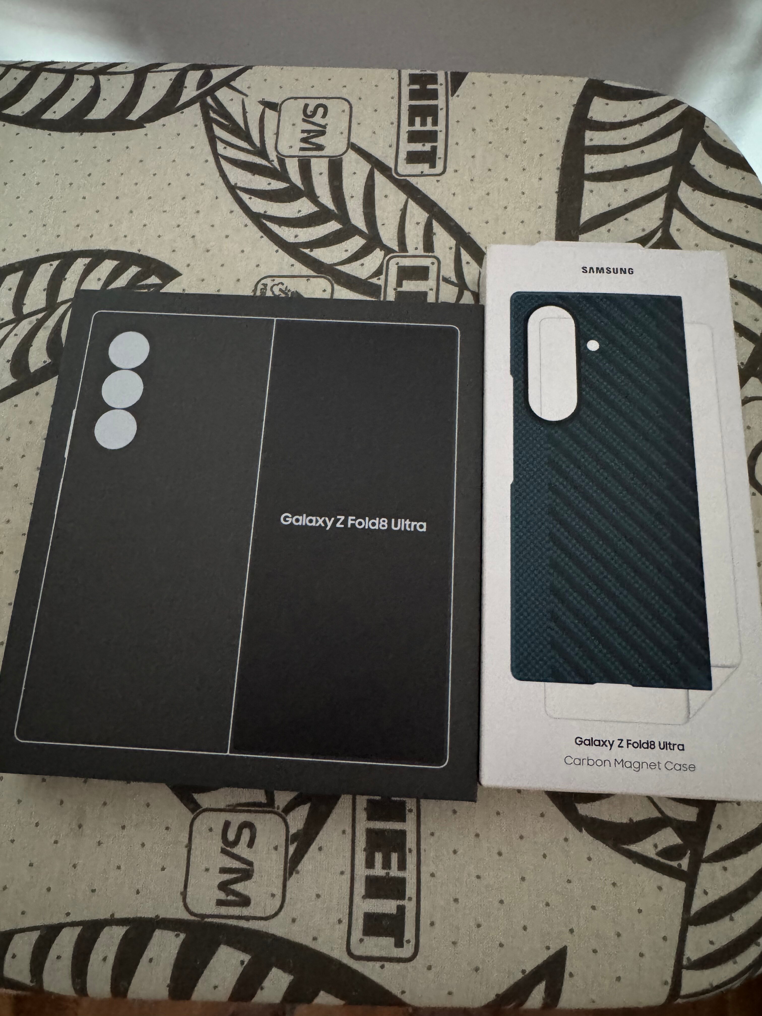 Husa de protectie Samsung pentru Galaxy Fold8 Ultra, Carbon Magnet, Black