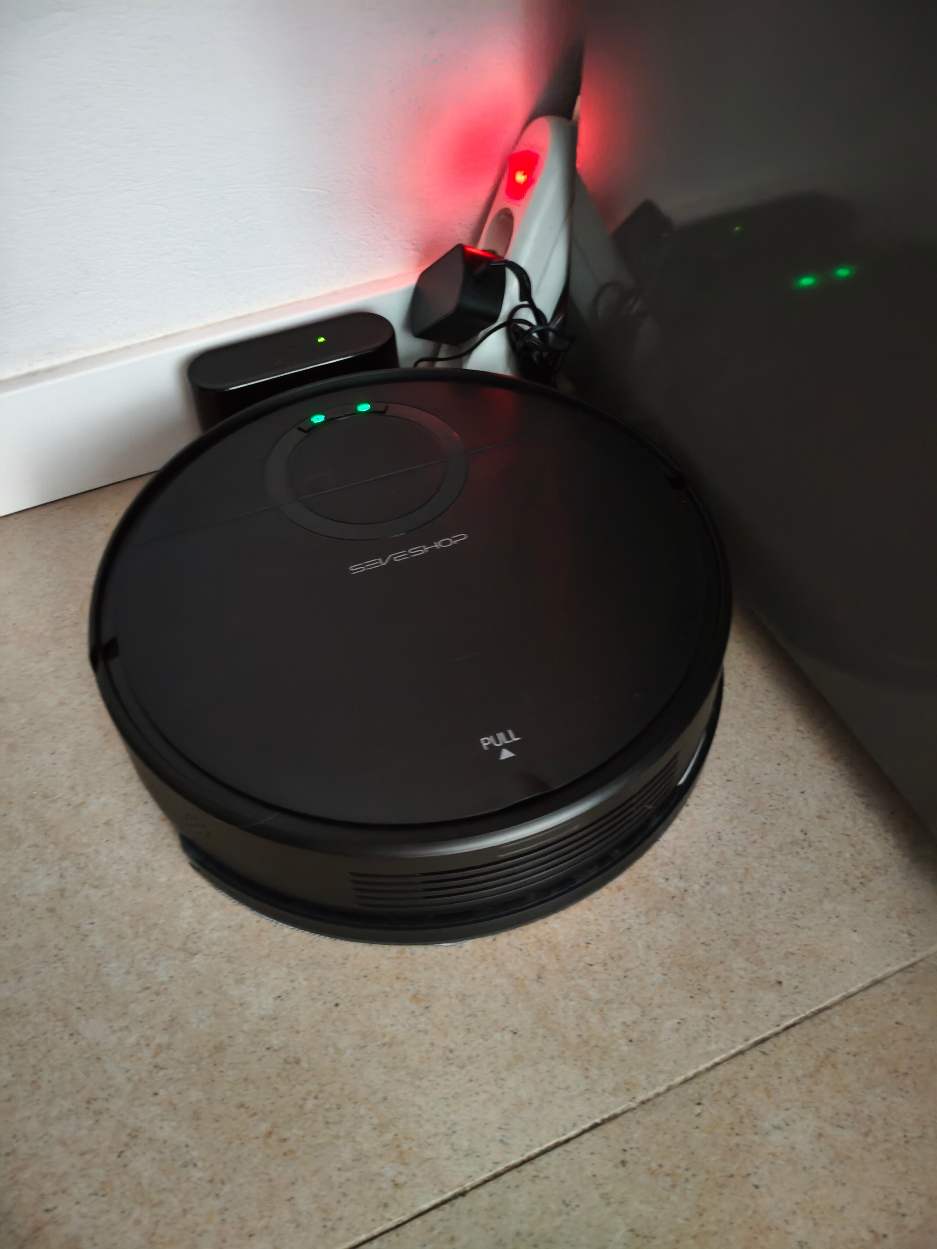 Aspirator Robot Inteligent 3 in 1, SeveShop® D65S Max Teendow, Robot Aspirare Cu Navigatie LiDAR 360°, Aspirator Inteligent 3 In 1 Cu Functie Mop, Putere 6000 Pa, Harti Multi Etaje, Control Prin Aplicatie Teendow Si Alexa, WiFi, Senzori Anticadere, Negru