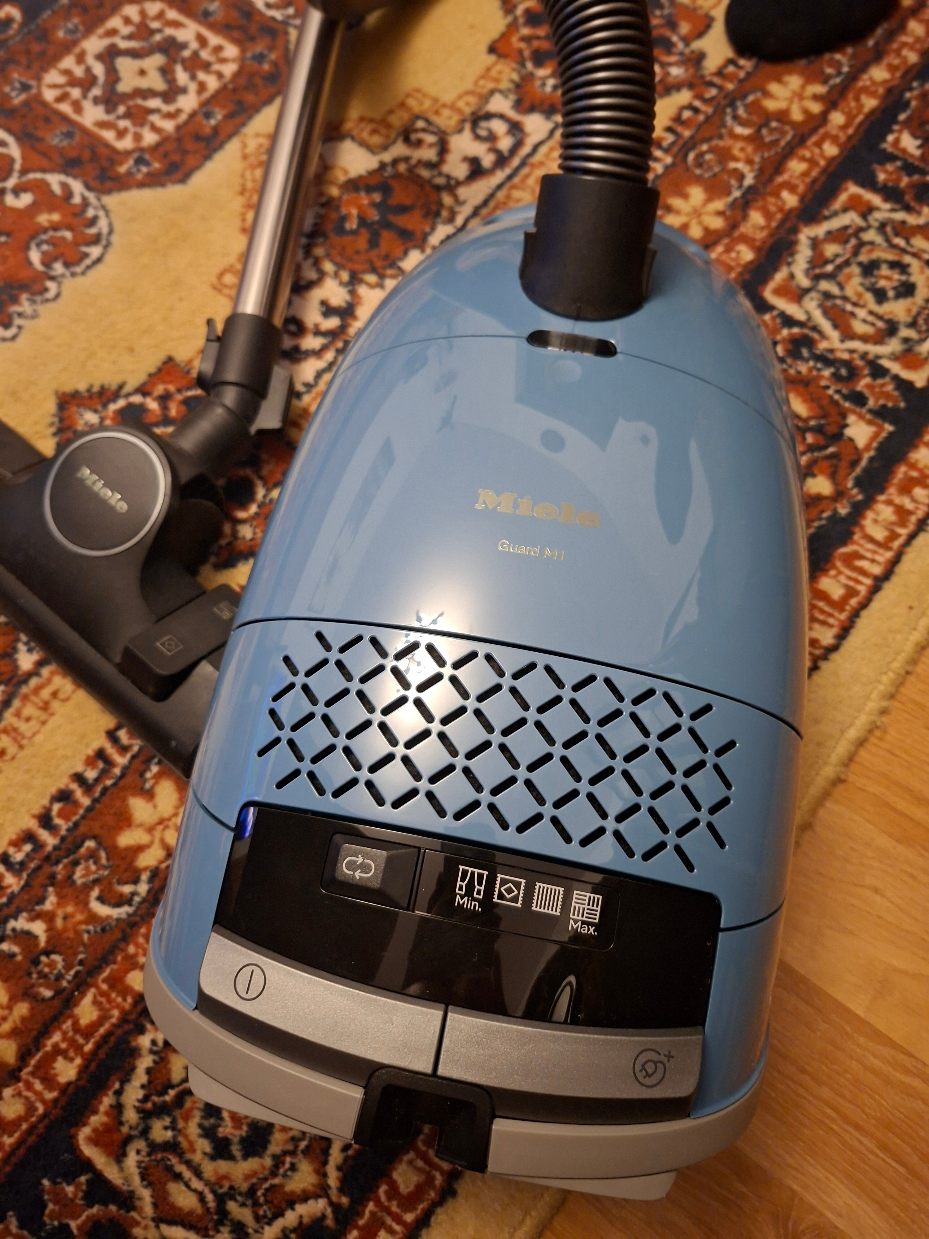 Aspirator cu sac Miele Guard M1 Parquet Flex 12562320, 890 W, 4,5 l, 77 dB, alb