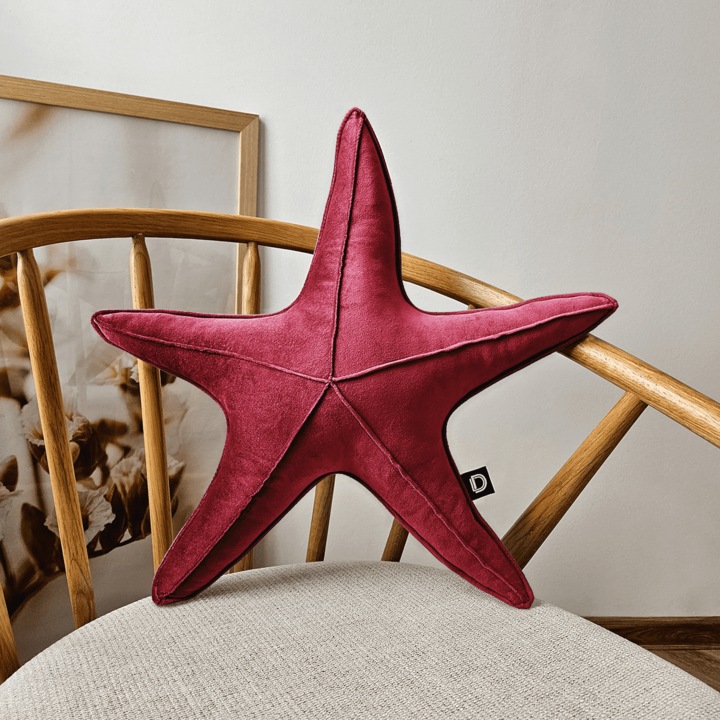 Dekoratív párna VELVET VE2267, rubinvörös, 53x53x13cm, csillag alakú