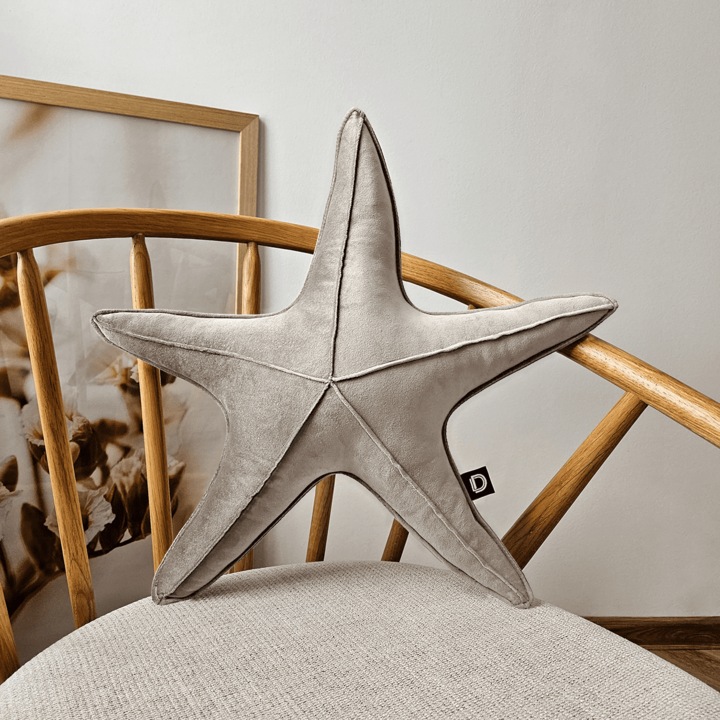 Dekoratív párna, Decordruk, bársony, 53x53x13cm, csillag alakú, bézs