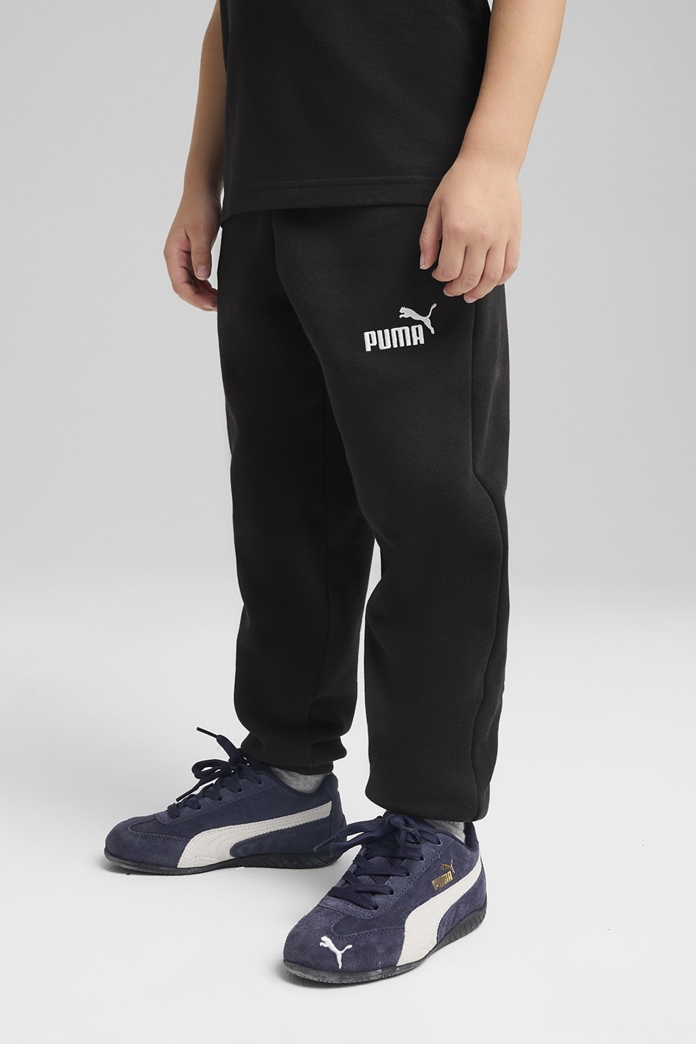 Puma, Pantaloni de trening cu banda elastica in talie si logo ESS No. 1 Logo, Negru, 110 CM