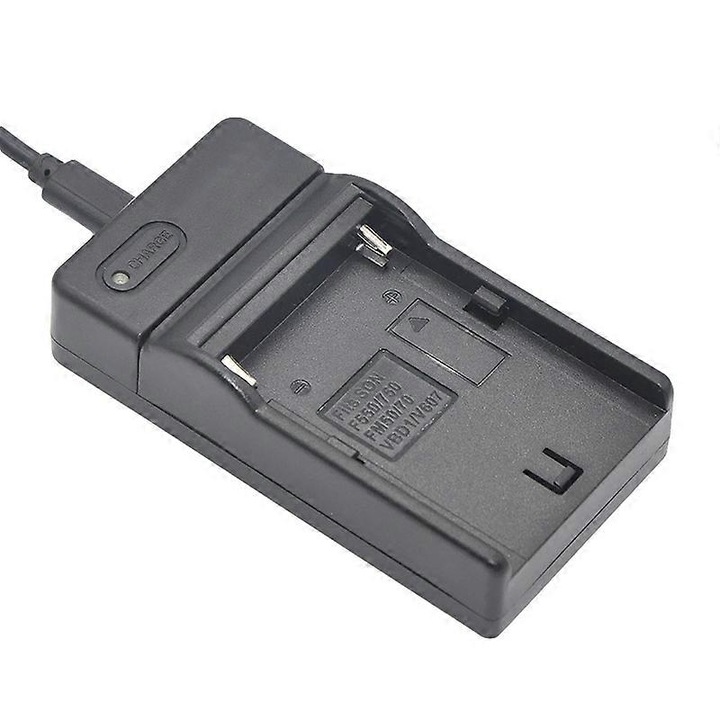 Videokamerák akkumulátortöltője, 600mAh, 8.4V, méretek 8.5x4.7x3.2cm, USB kábellel együtt