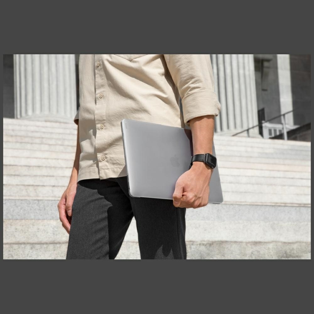 Carcasa laptop UNIQ Vero compatibila cu MacBook Air 13 inch M2/M3/M4 (2022-2025), Transparent
