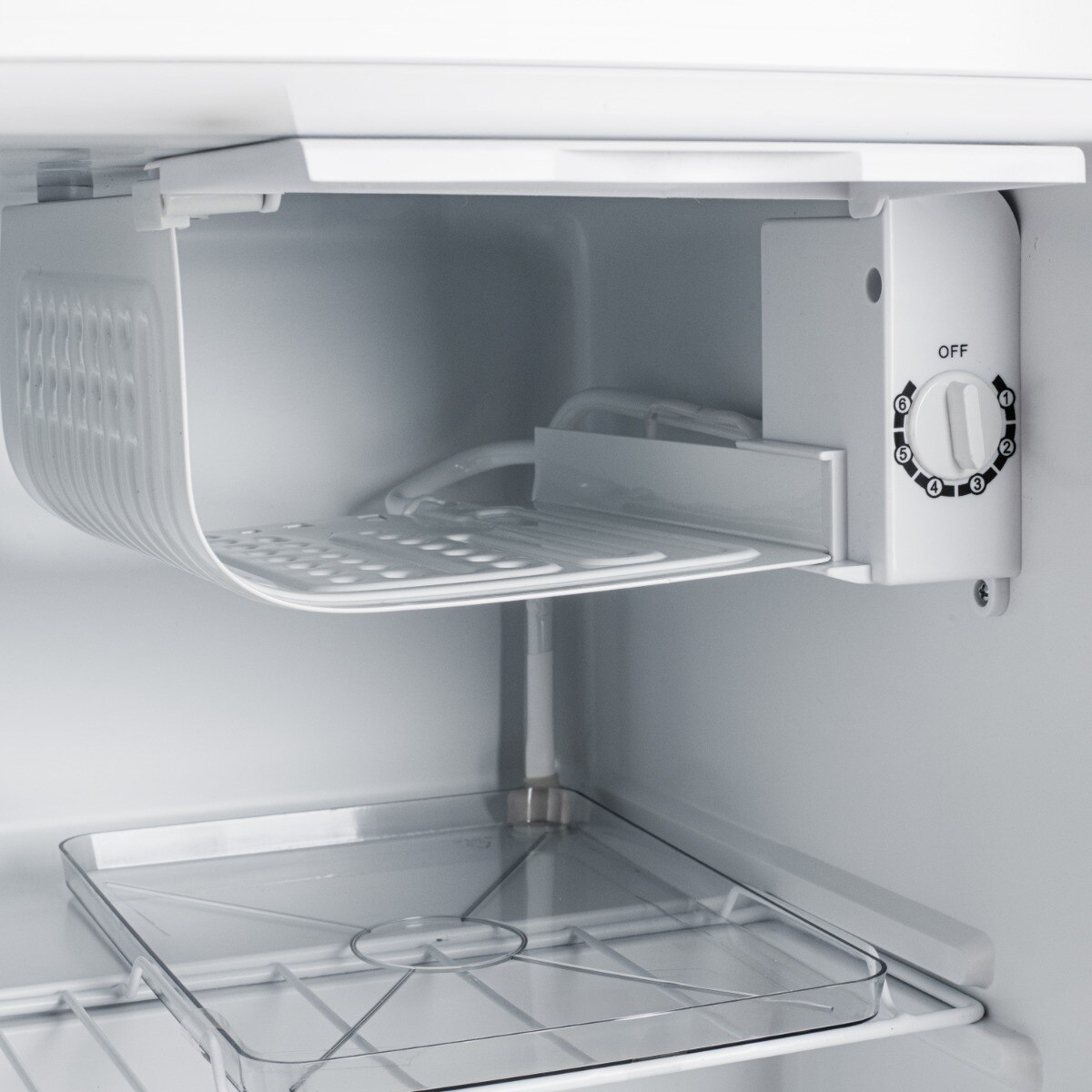 Frigider Sub Blat, Ad 8096, Capacitate 45 L, Reglare A Racirii In 6 Trepte, Dezghetare Manuala, Alb