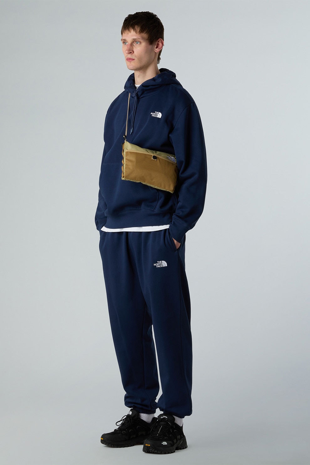The North Face, Pantaloni de trening relaxed fit din amestec de bumbac Essential, Bleumarin, L