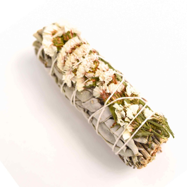 Buchet Salvie Alba California cu Flori Albe de Garofite / Sinuata– Purificare si Armonie