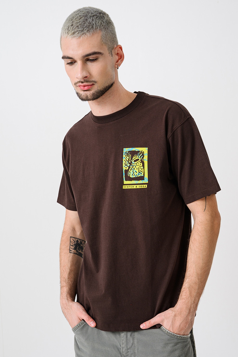 Scotch & Soda, Tricou de bumbac cu design grafic, Maro inchis, Turcoaz, L