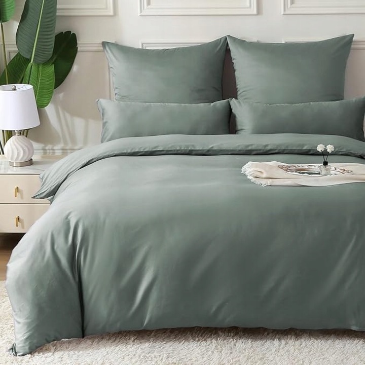 Ágyneműgarnitúra, Mildly, 2 db paplanhuzat 135x200 cm és 2 db paplanhuzat 80x80 cm, olívazöld színben